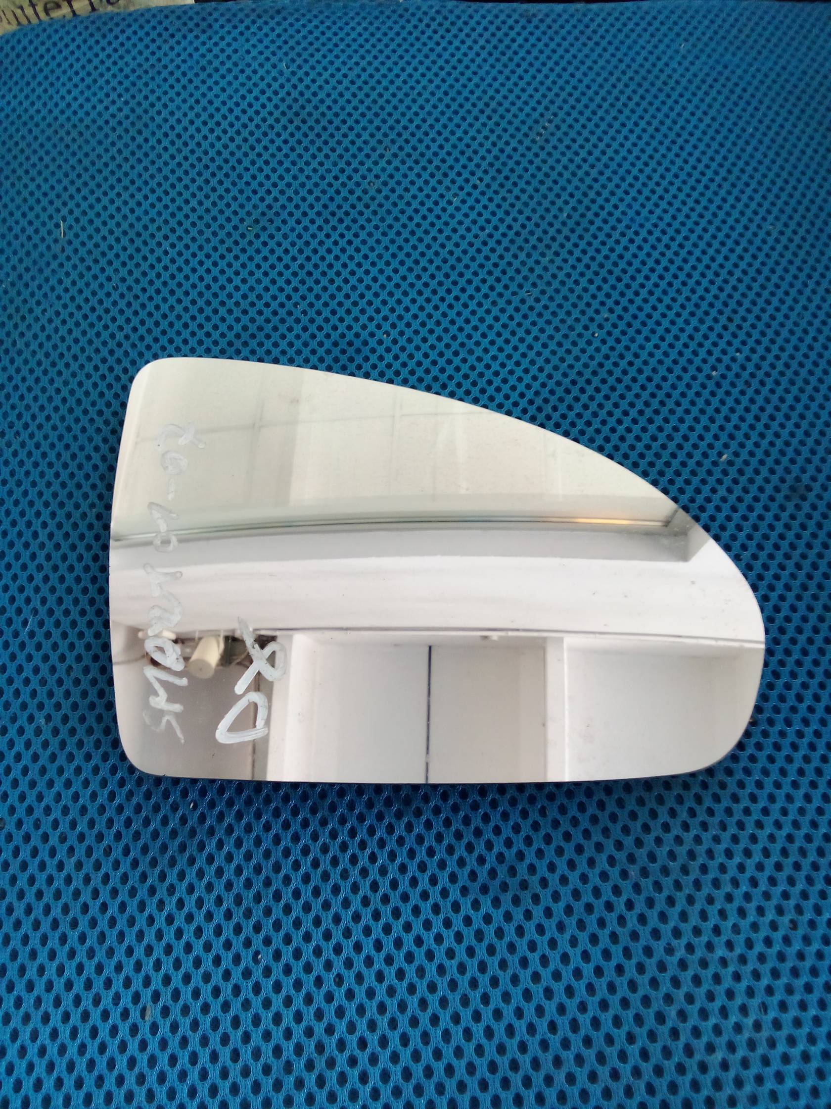 Cristallo retrovisore est. dx.