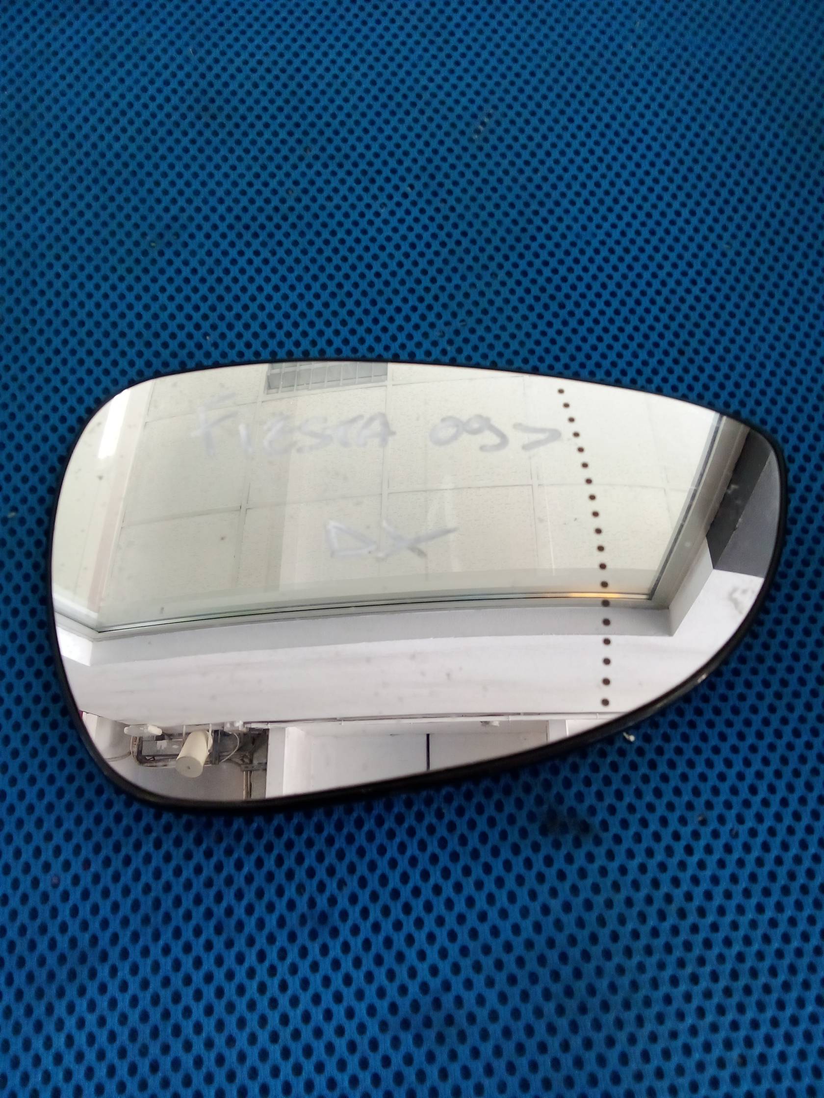 Cristallo retrovisore est. dx.