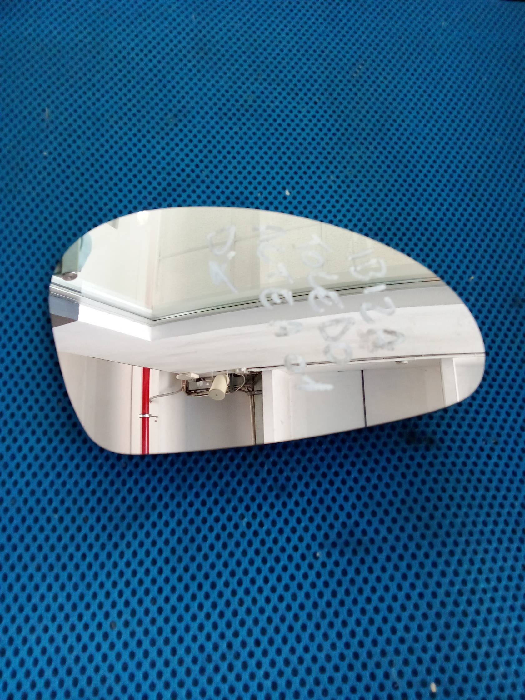 Cristallo retrovisore est. dx.