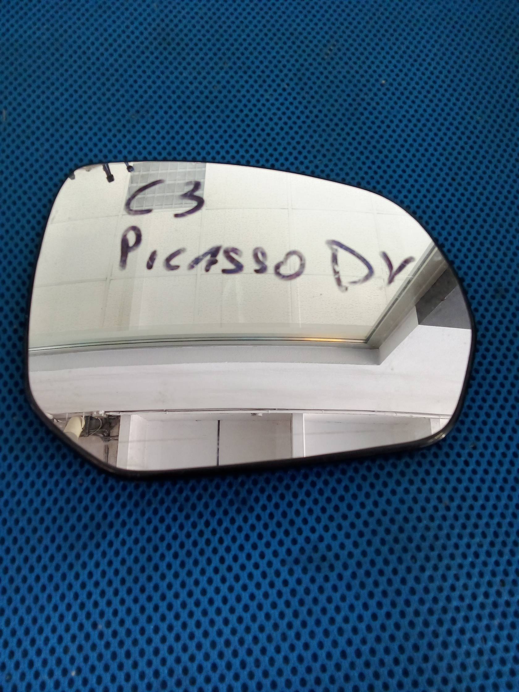 Cristallo retrovisore est. dx.