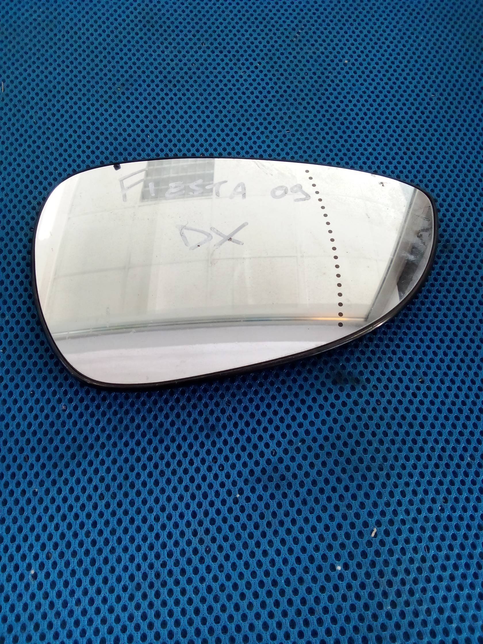 Cristallo retrovisore est. dx.