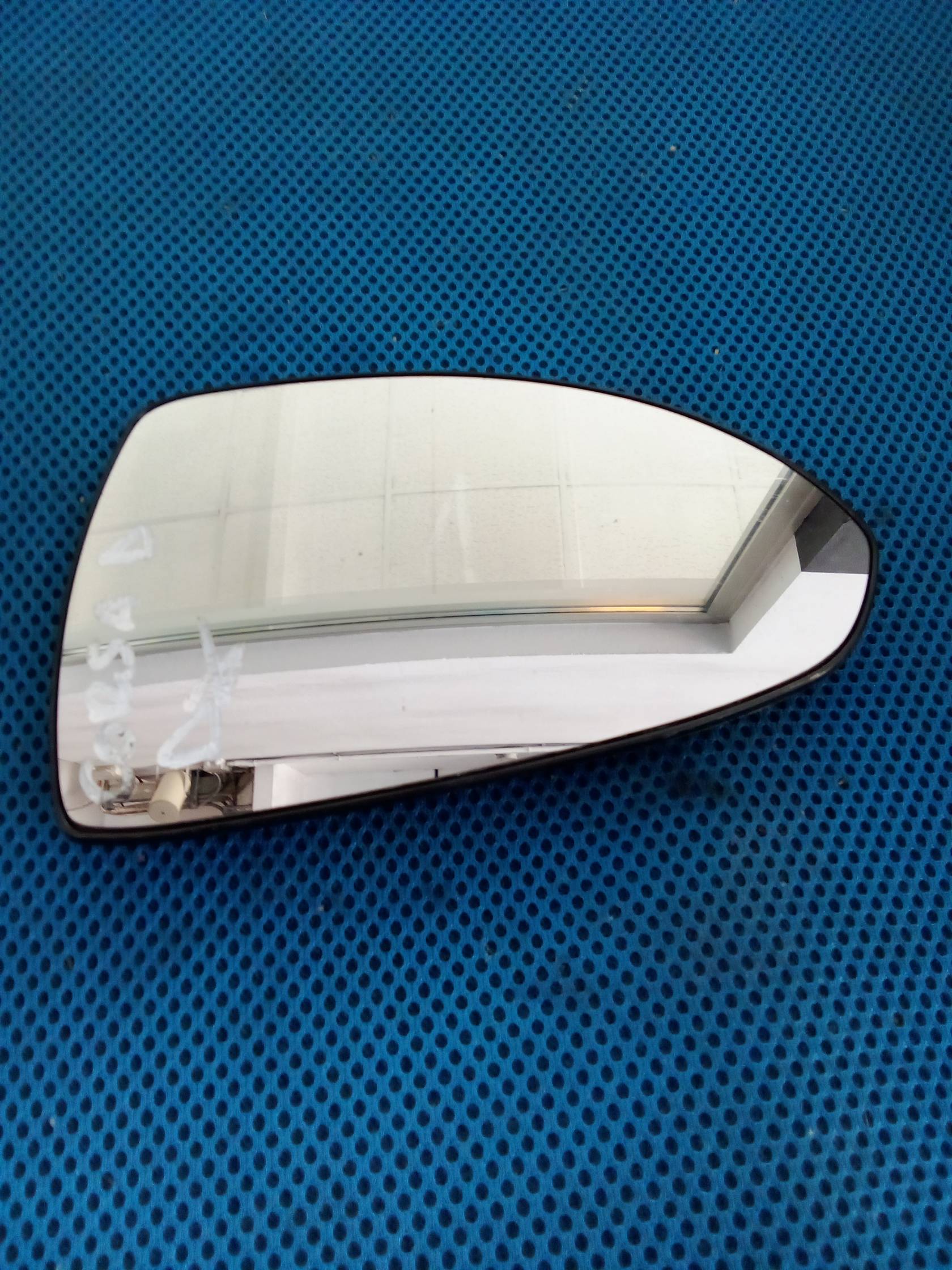 Cristallo retrovisore est. dx.