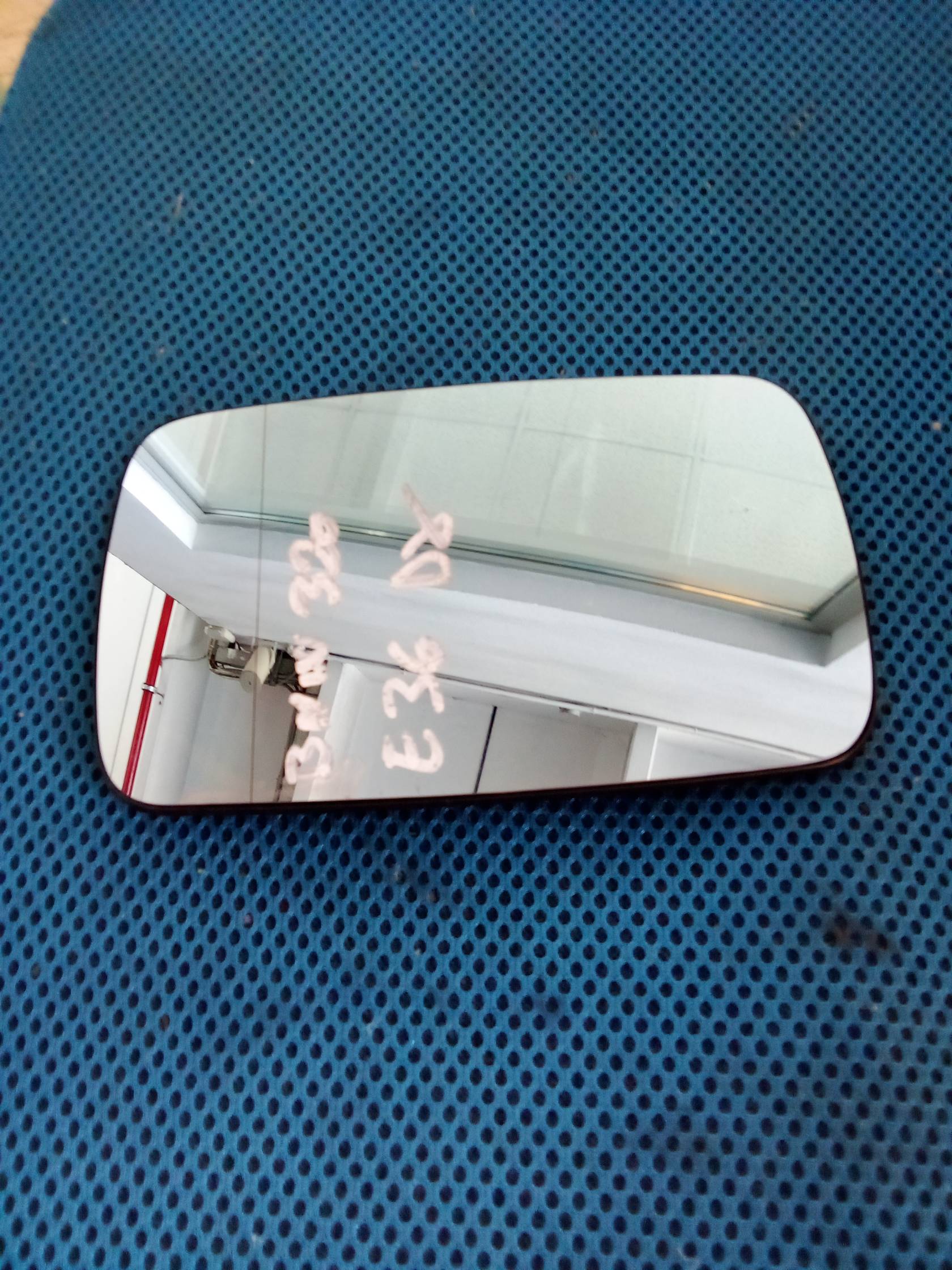 Cristallo retrovisore est. dx.