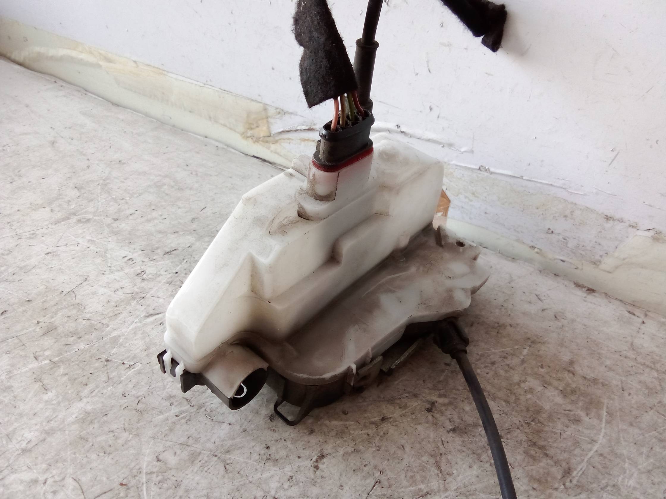 Serratura porta ant. dx.