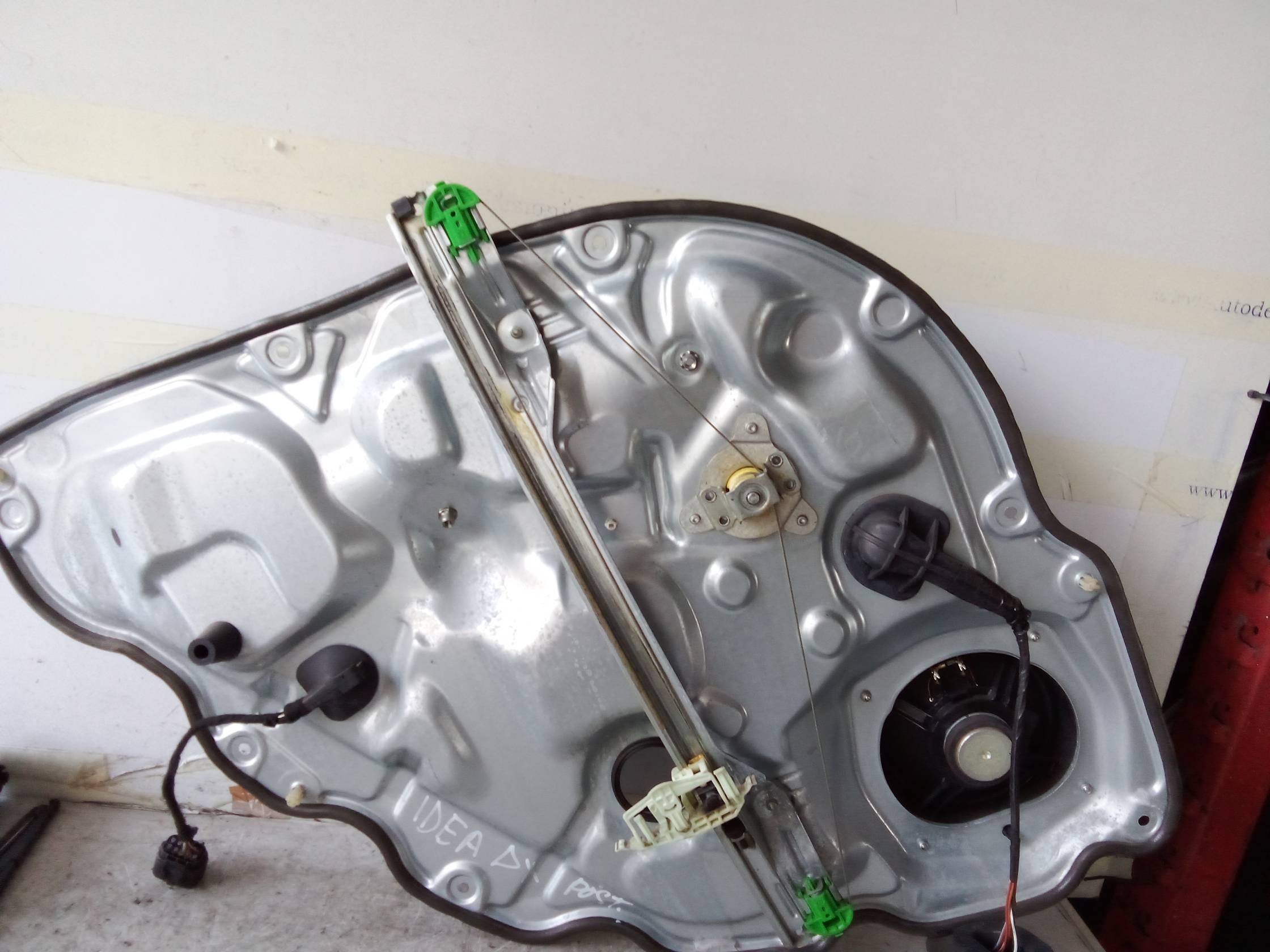 Alzacristallo porta post. dx.