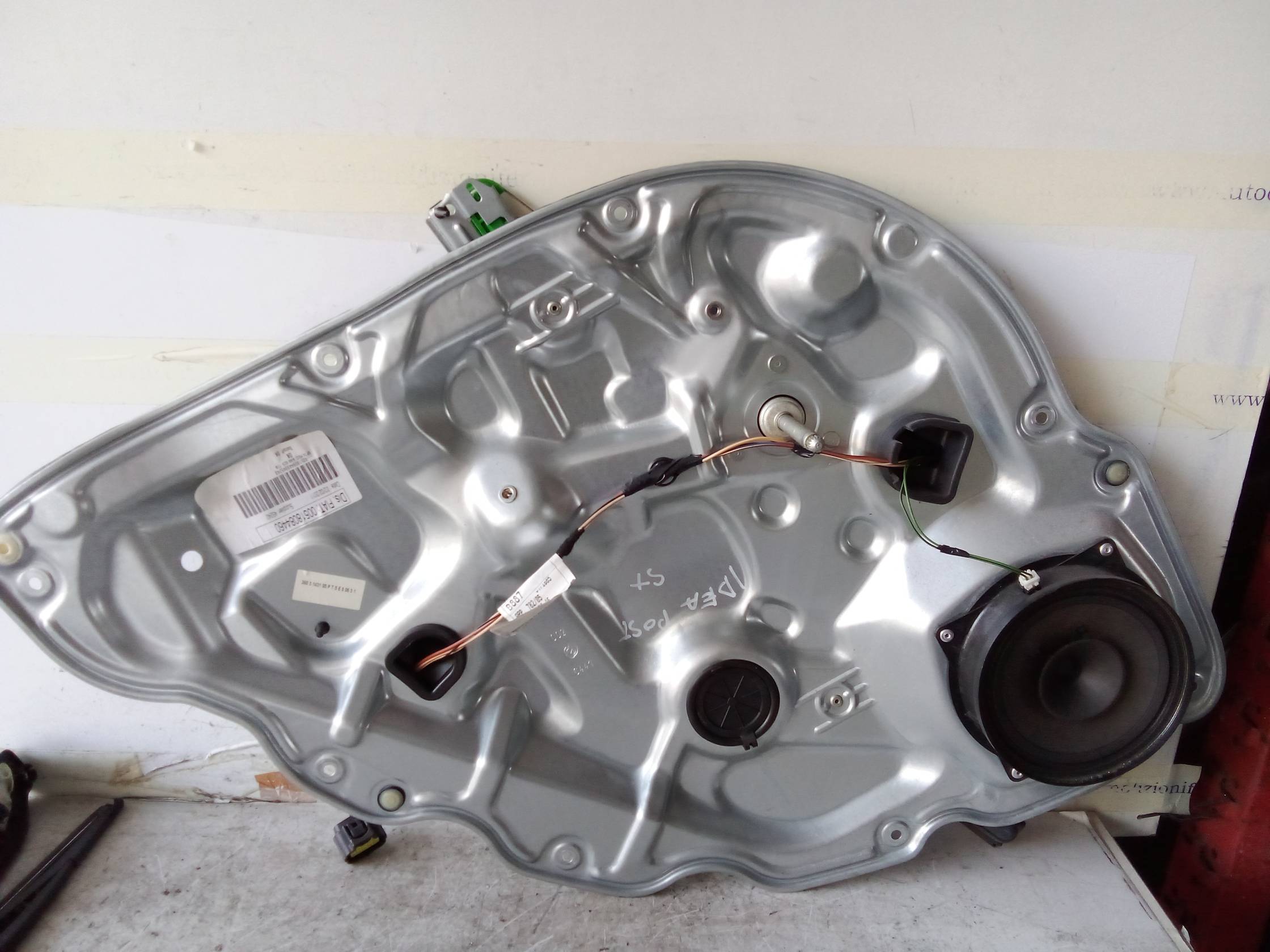 Alzacristallo porta post. sx.