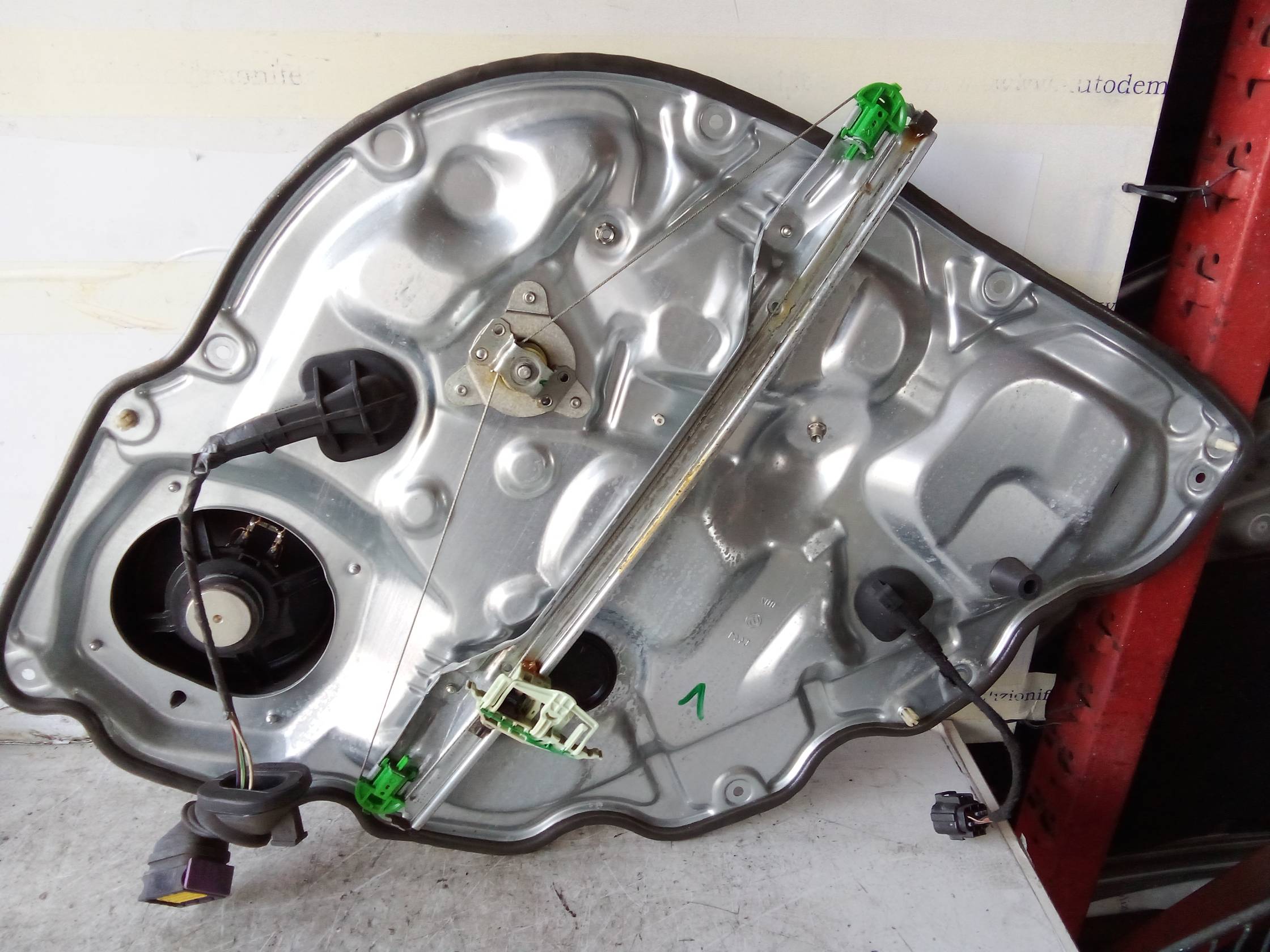 Alzacristallo porta post. sx.