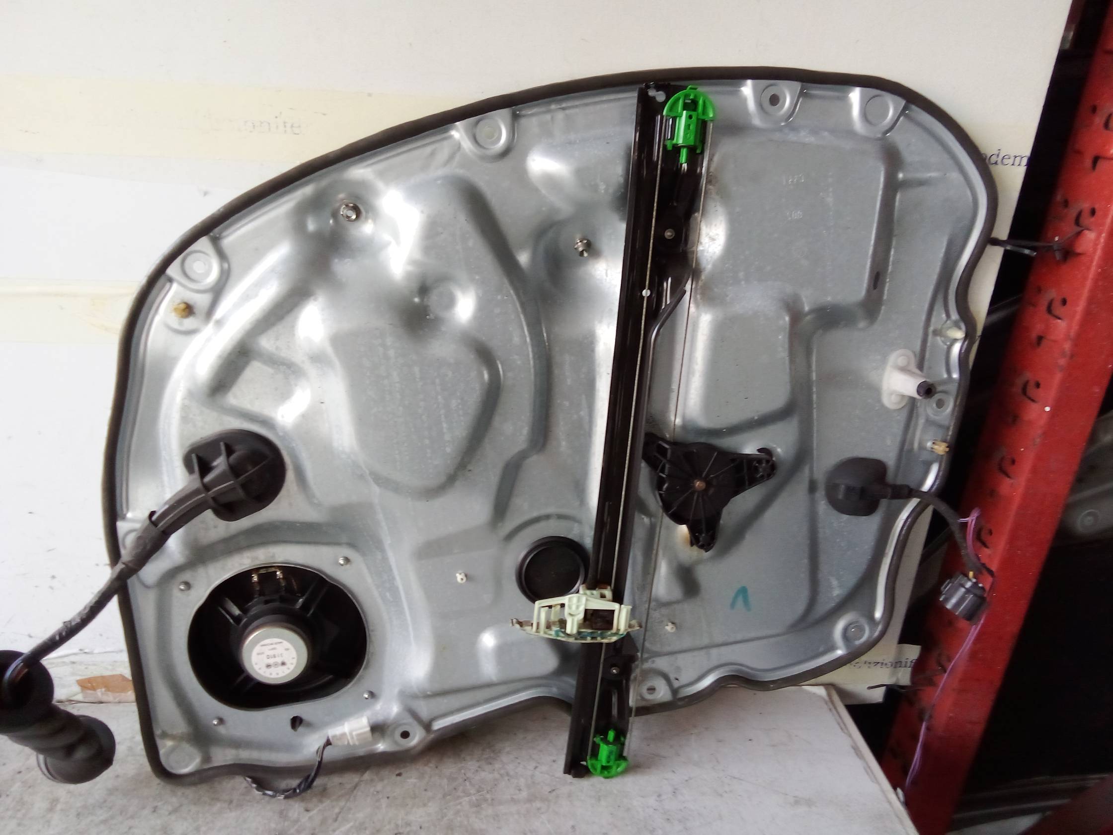 Alzacristallo elettr. porta ant. sx.