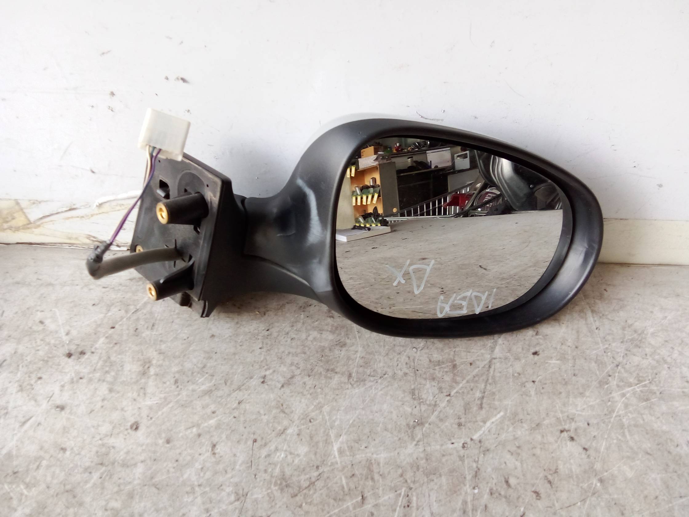 Retrovisore est. dx.