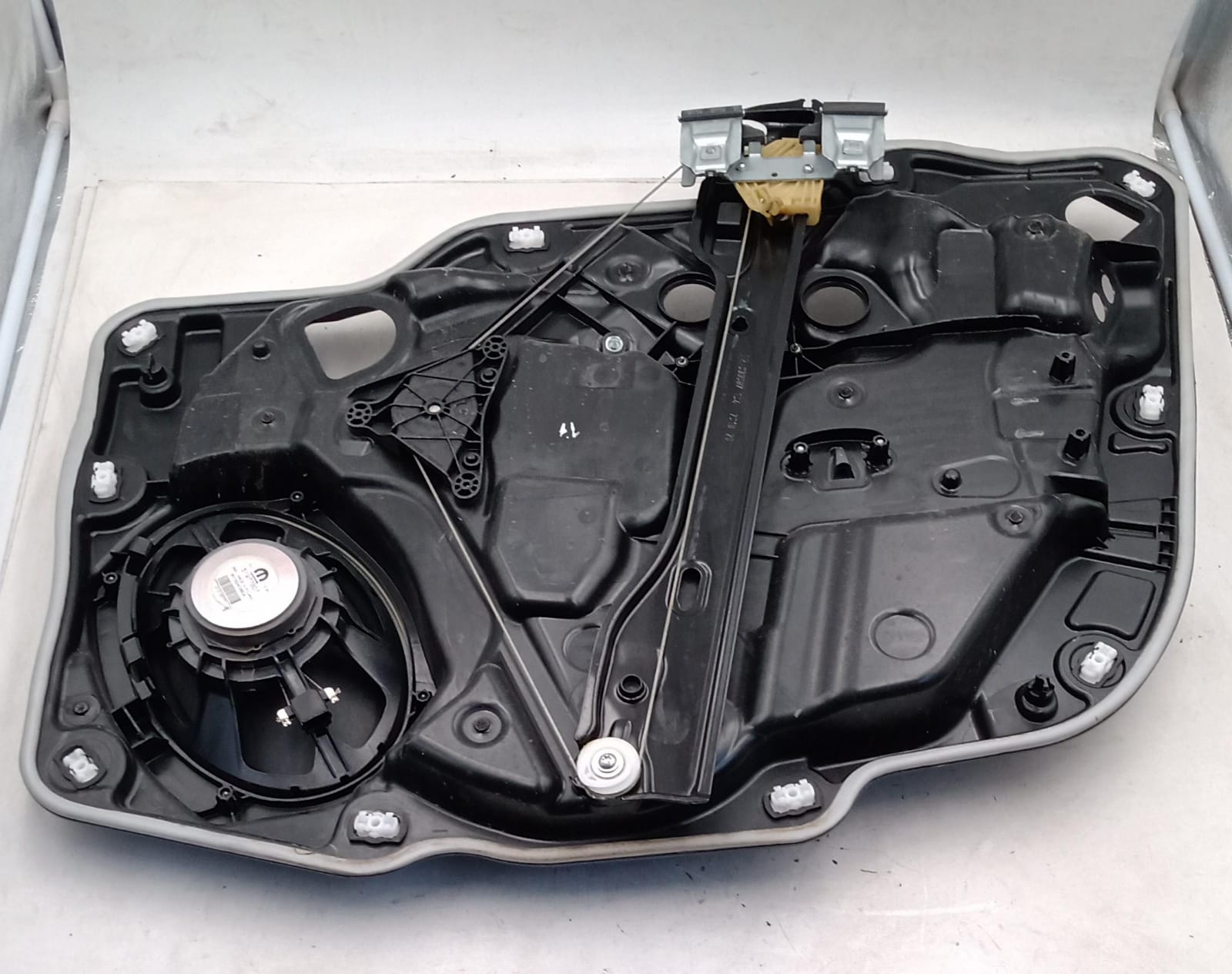 Alzacristallo elettr. porta ant. sx.