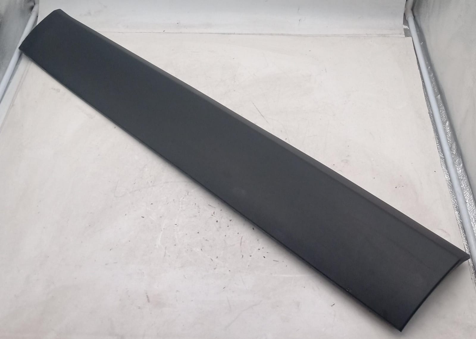 Modanatura porta ant. sx.