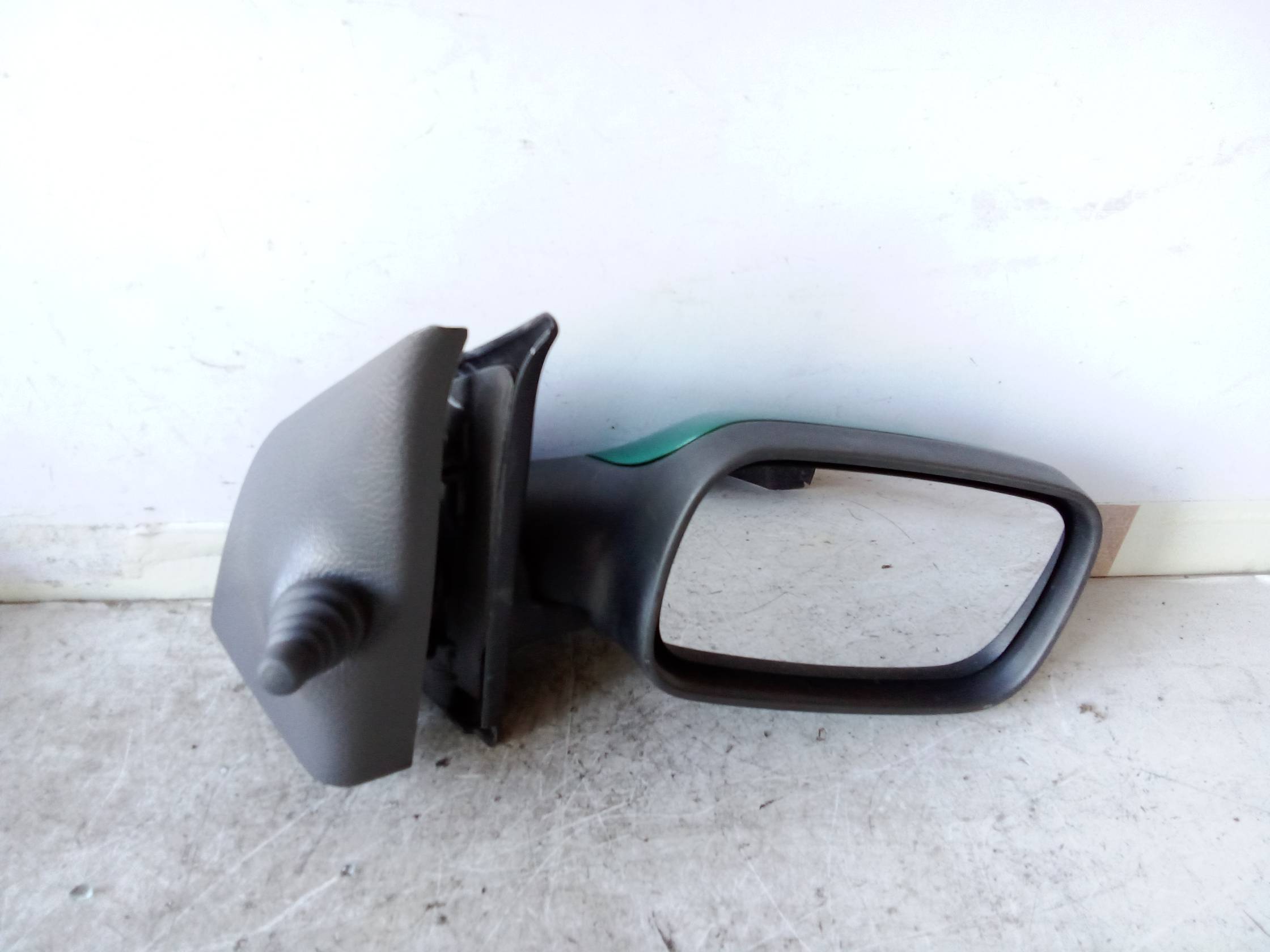 Retrovisore est. dx.