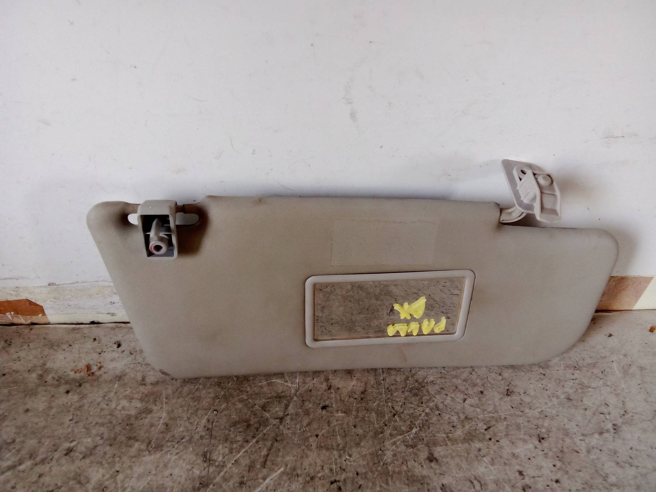 Aletta parasole parabrezza dx.