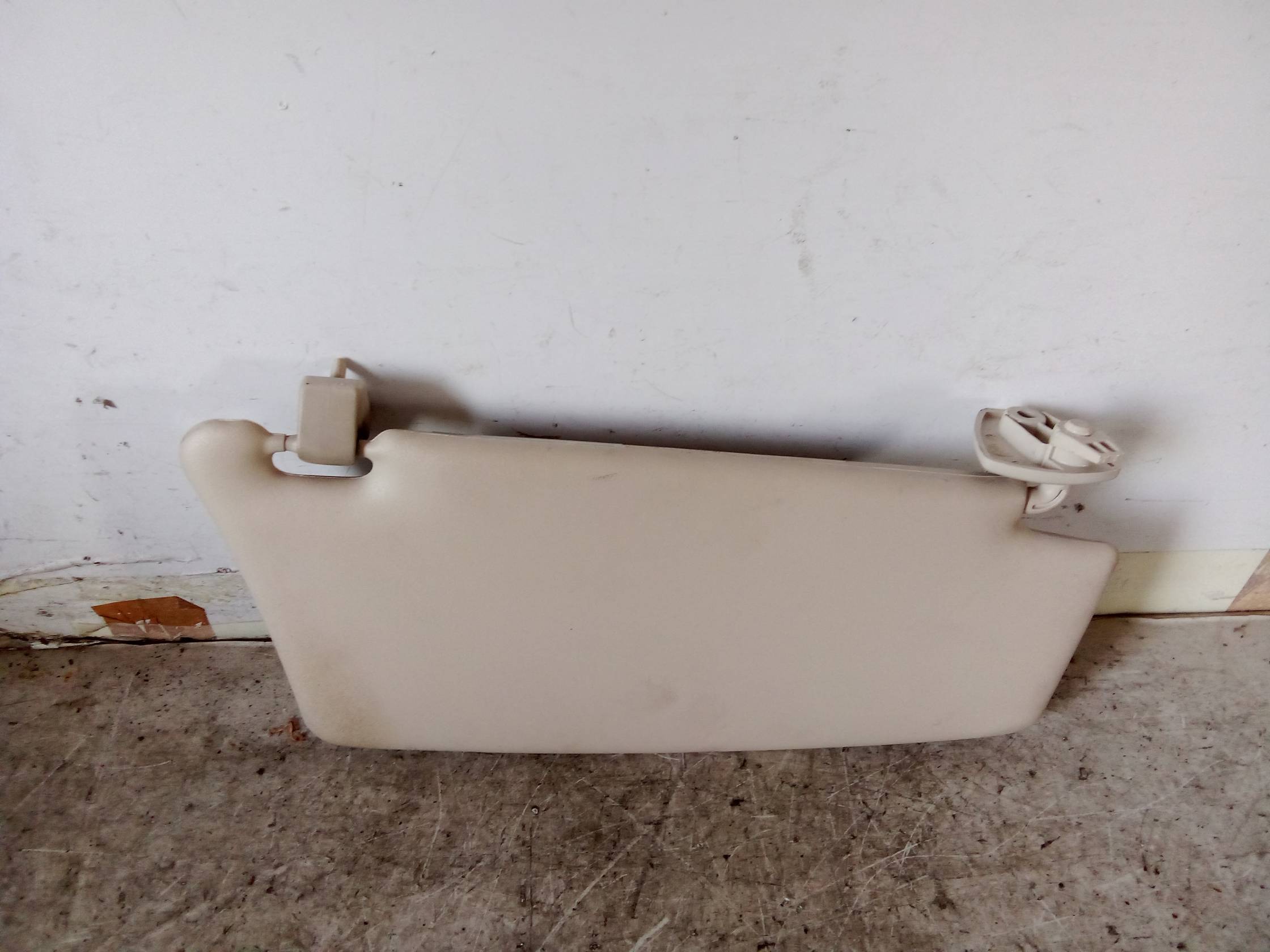 Aletta parasole parabrezza sx.