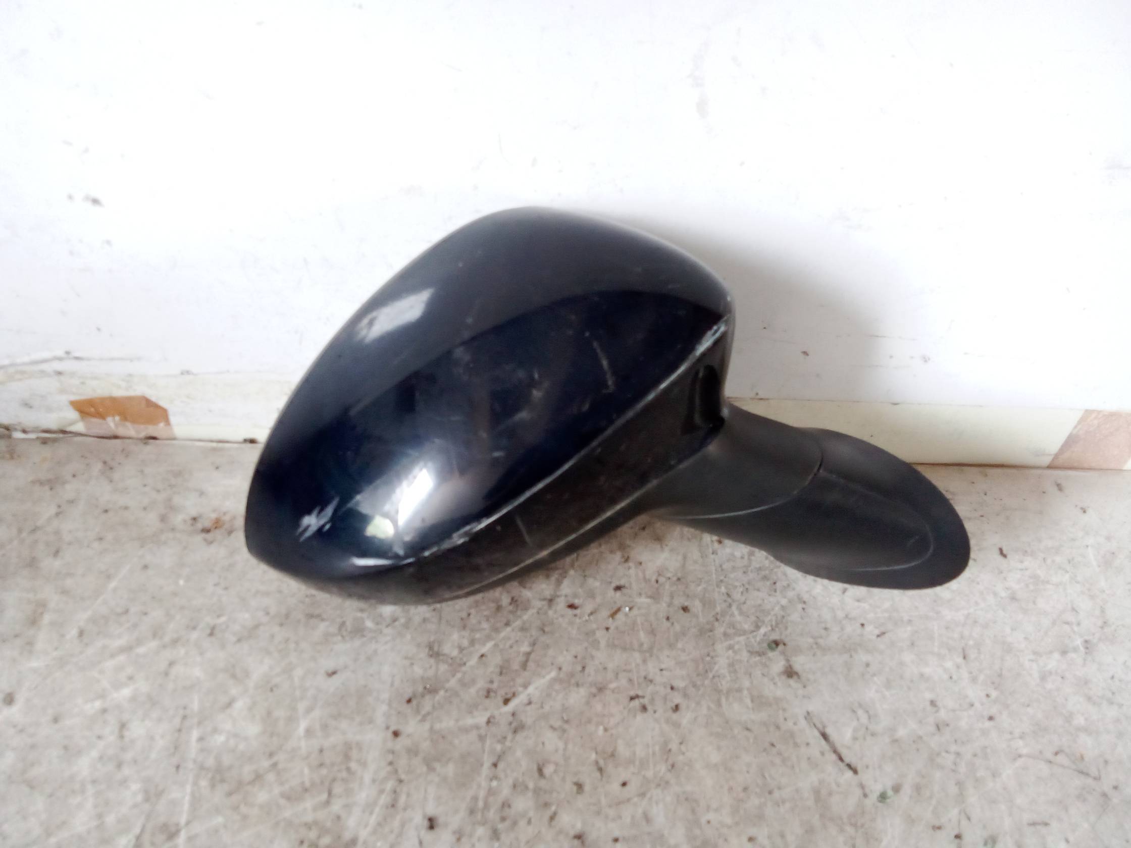 Retrovisore est. dx.