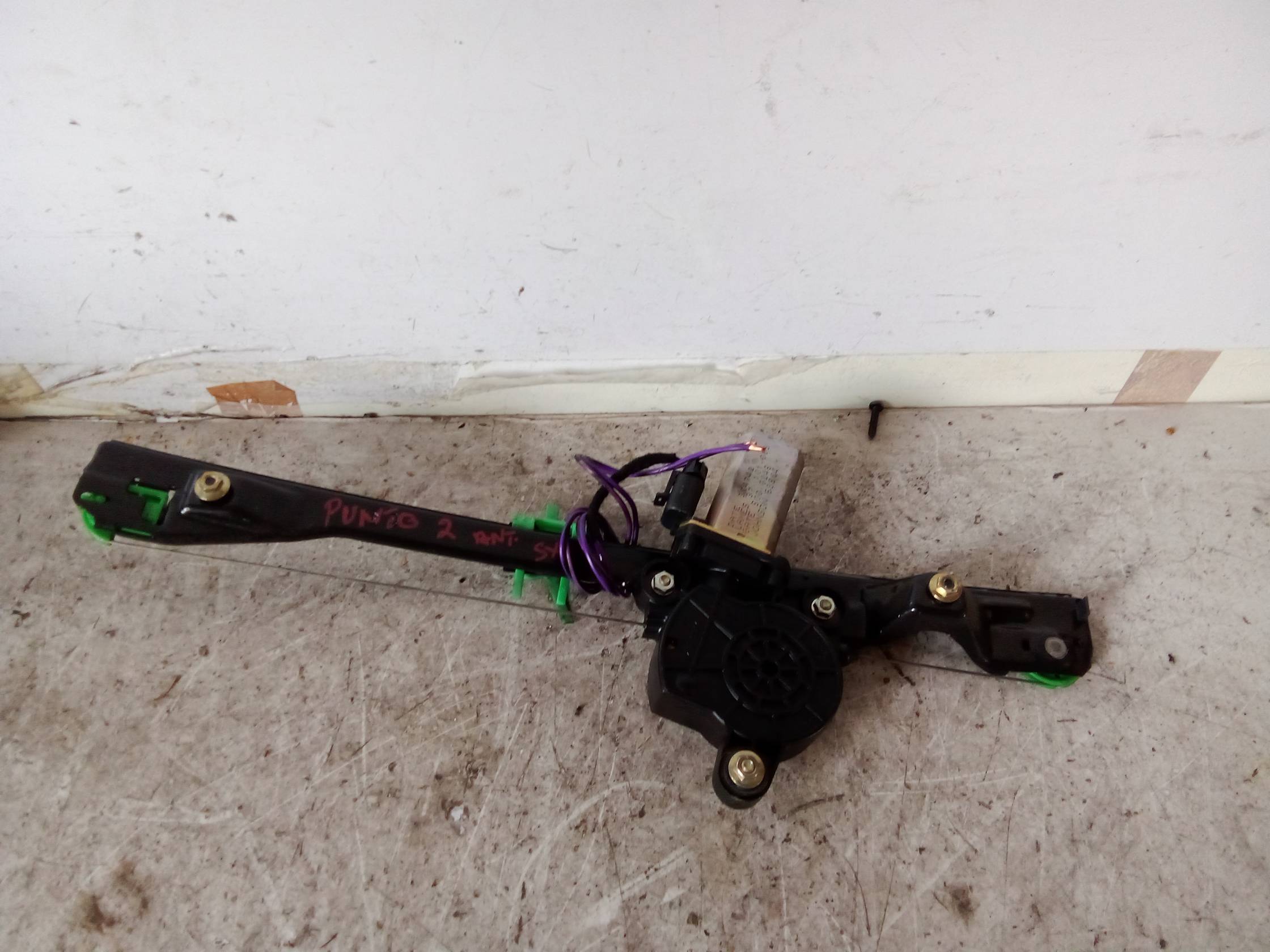 Alzacristallo elettr. porta ant. sx.