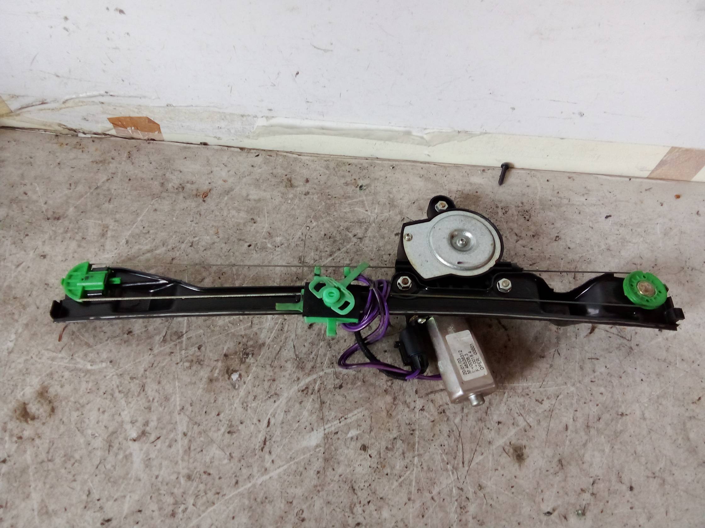 Alzacristallo elettr. porta ant. sx.