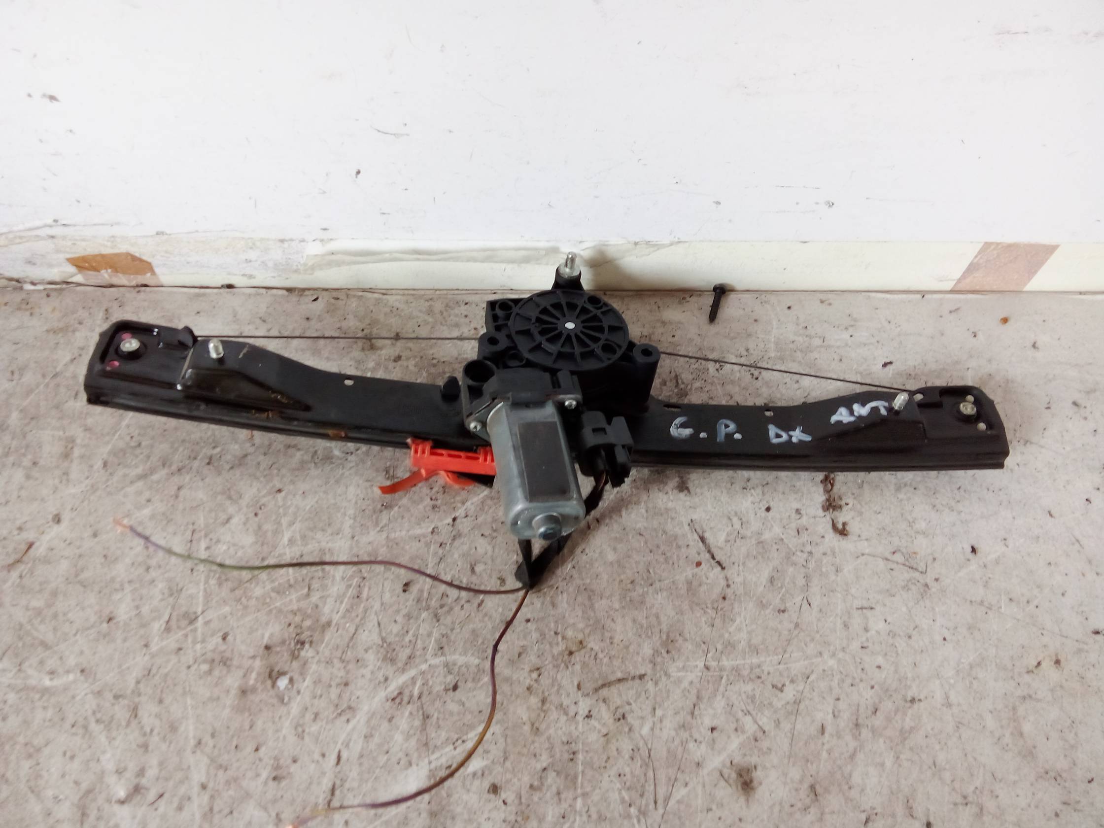 Alzacristallo elettr. porta ant. dx.