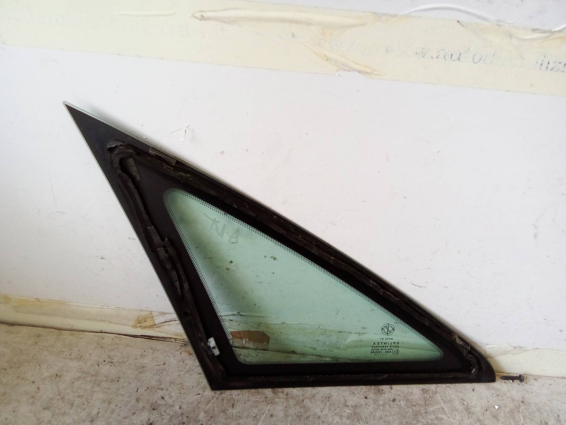 Fisso atermico parafango ant. sx.