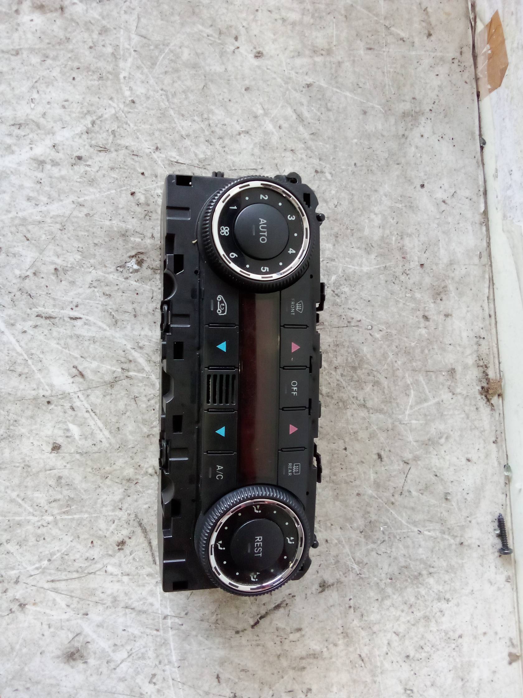 Blocco comando climatizzazione Blocco comando climatizzazione