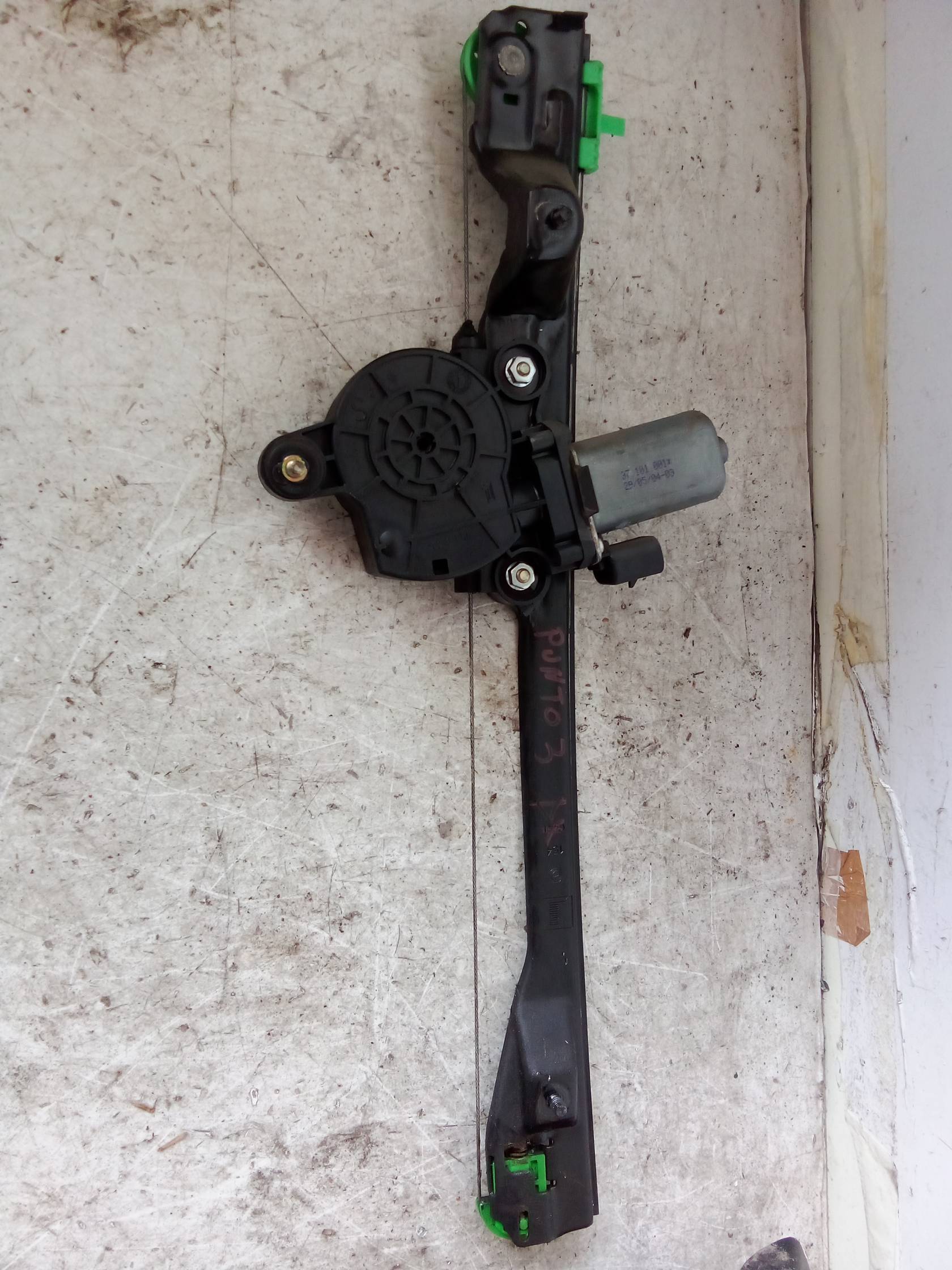 Alzacristallo elettr. porta ant. dx.