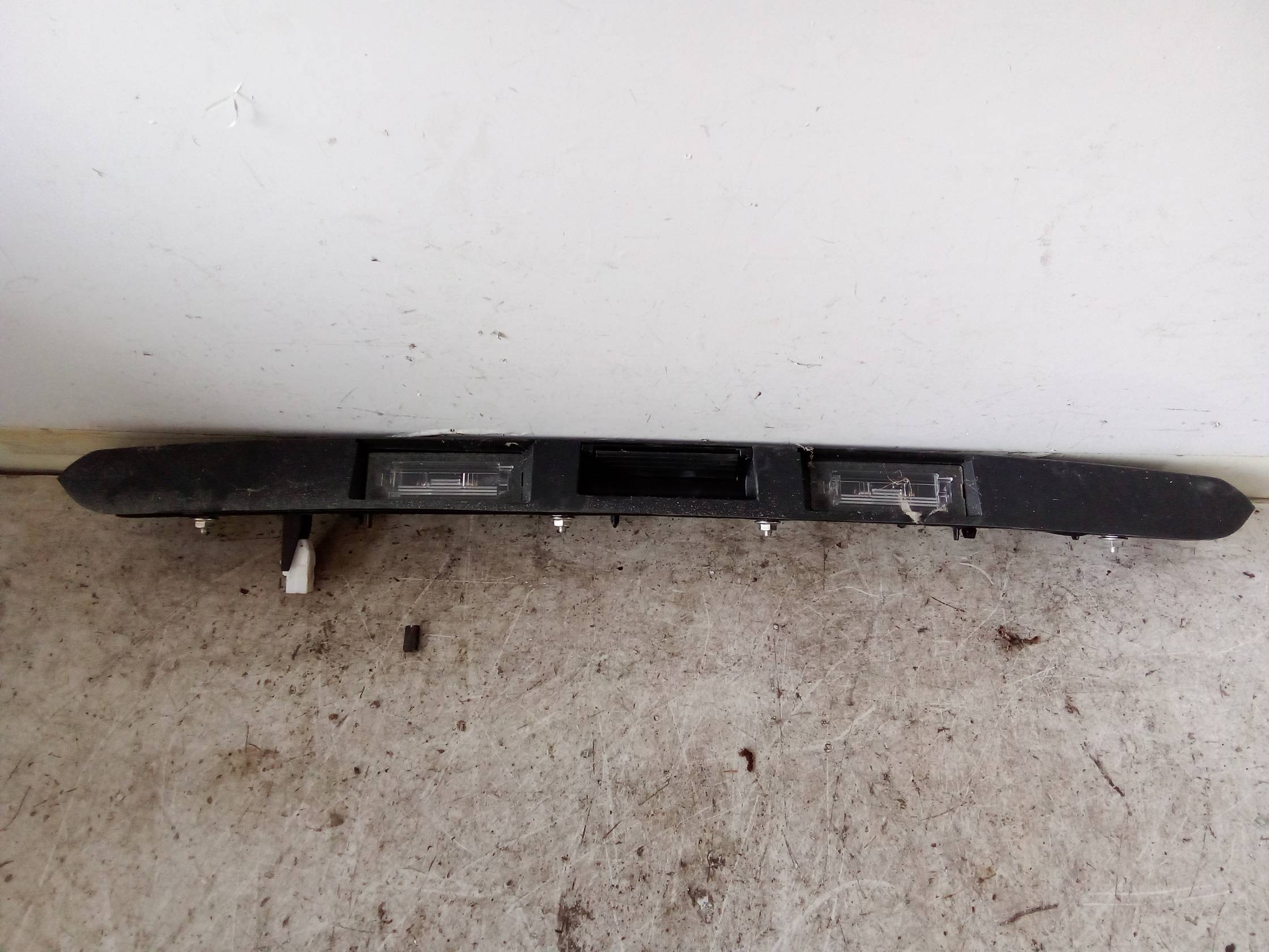 Maniglia portello post. Maniglia portello post.