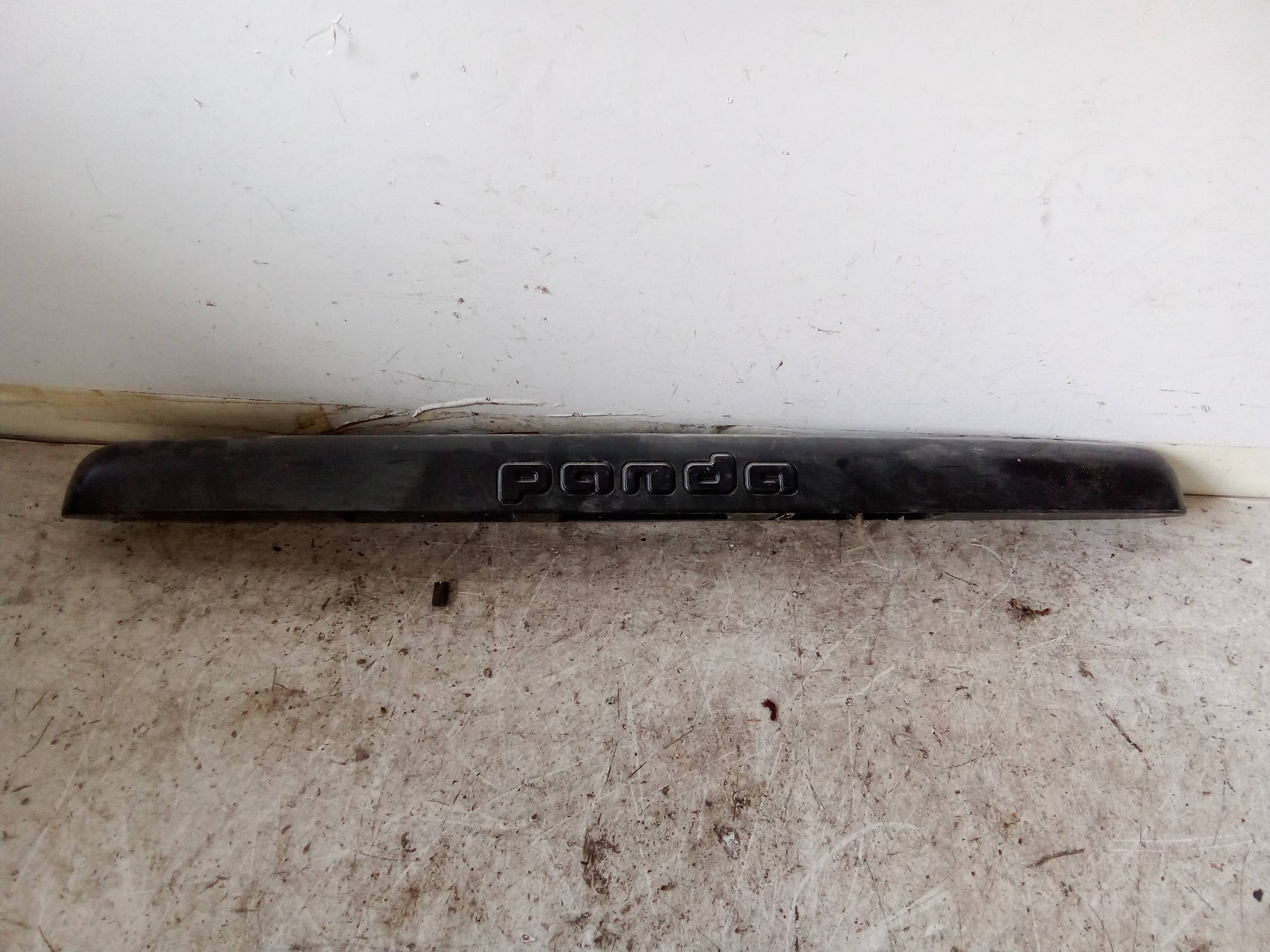 Maniglia portello post. Maniglia portello post.