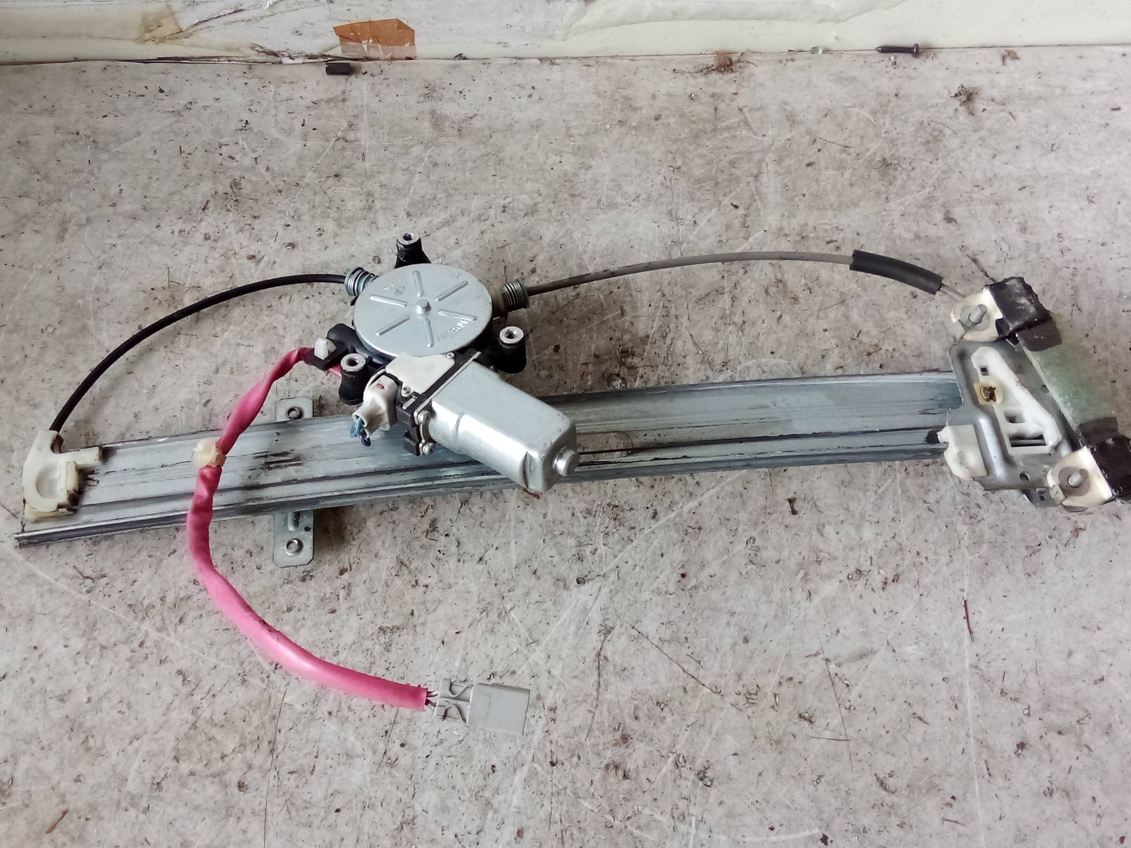 Alzacristallo elettr. porta ant. sx.