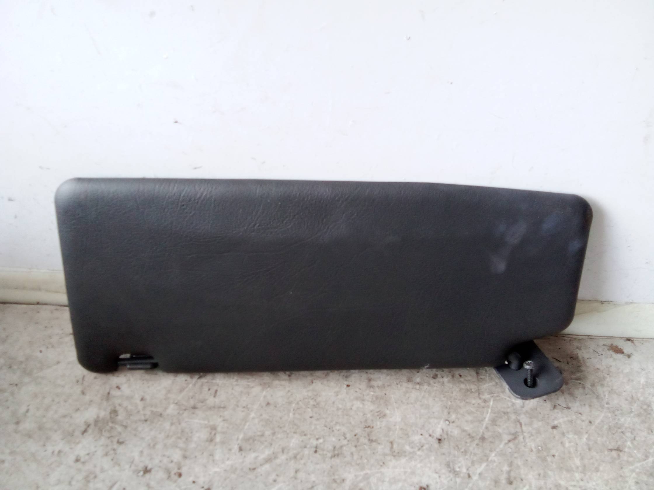 Aletta parasole parabrezza dx.