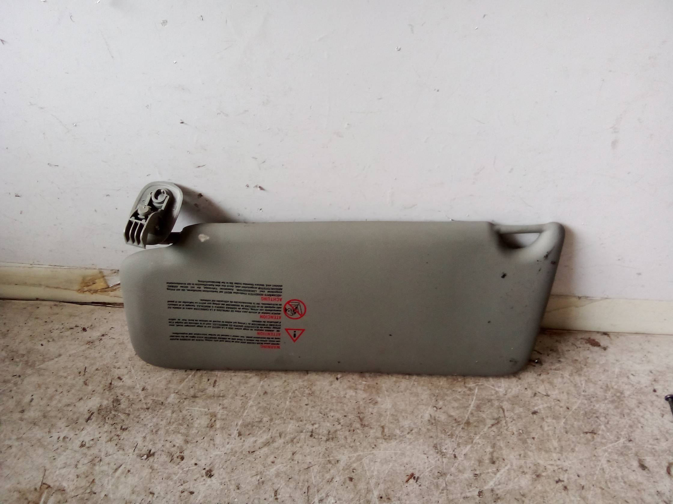 Aletta parasole parabrezza dx.