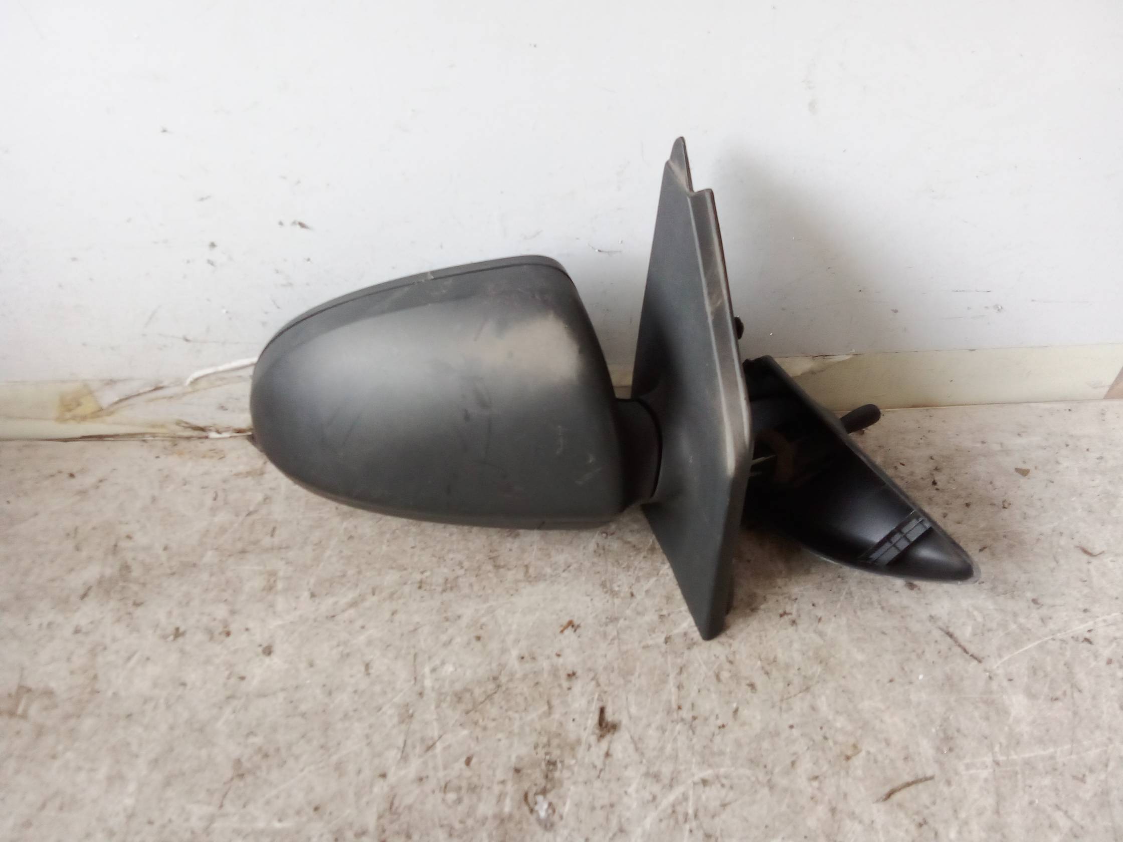 Retrovisore est. dx.