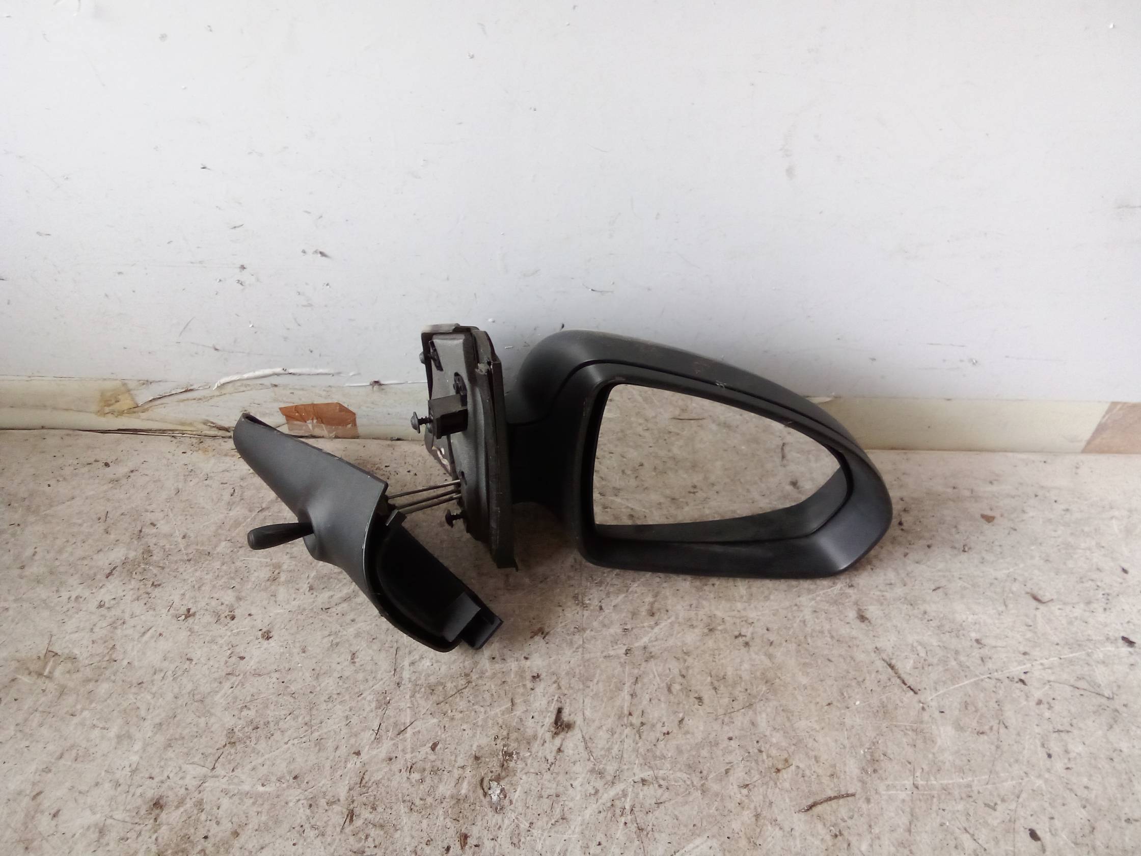 Retrovisore est. dx.