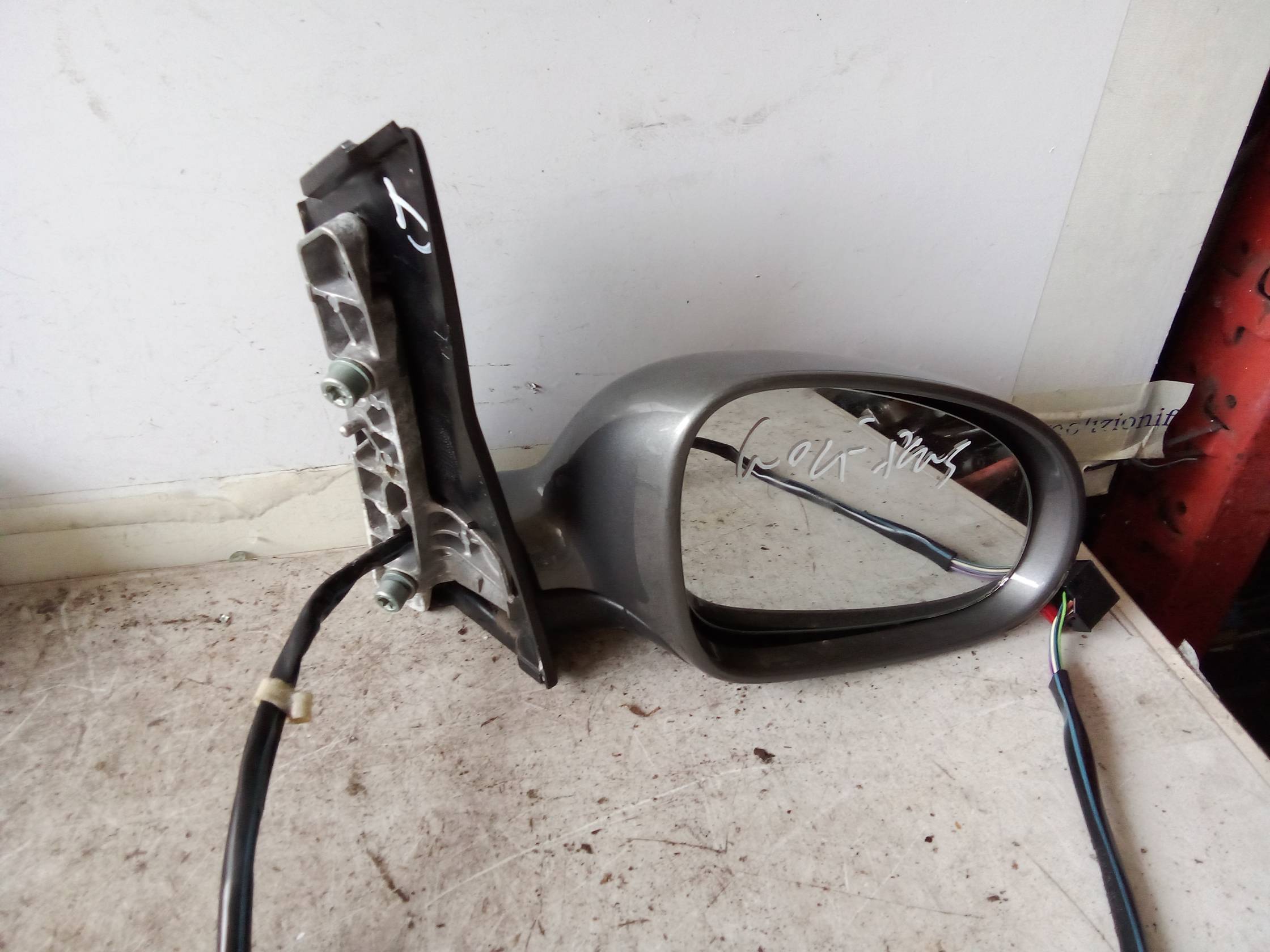 Retrovisore est. regolaz. elettr. dx.