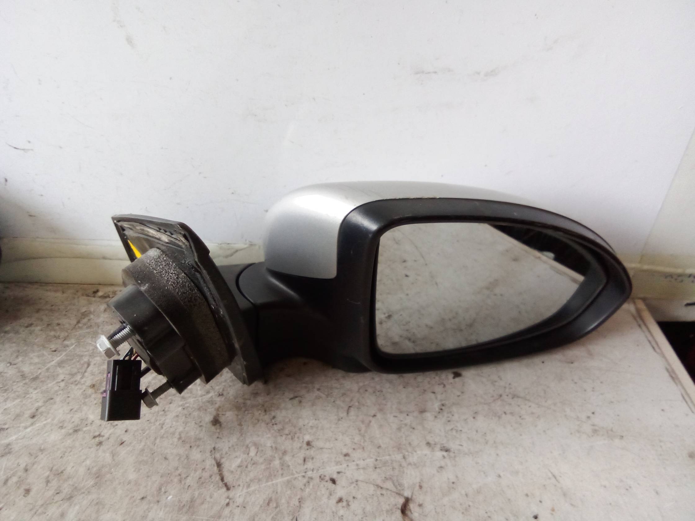 Retrovisore est. regolaz. elettr. dx.