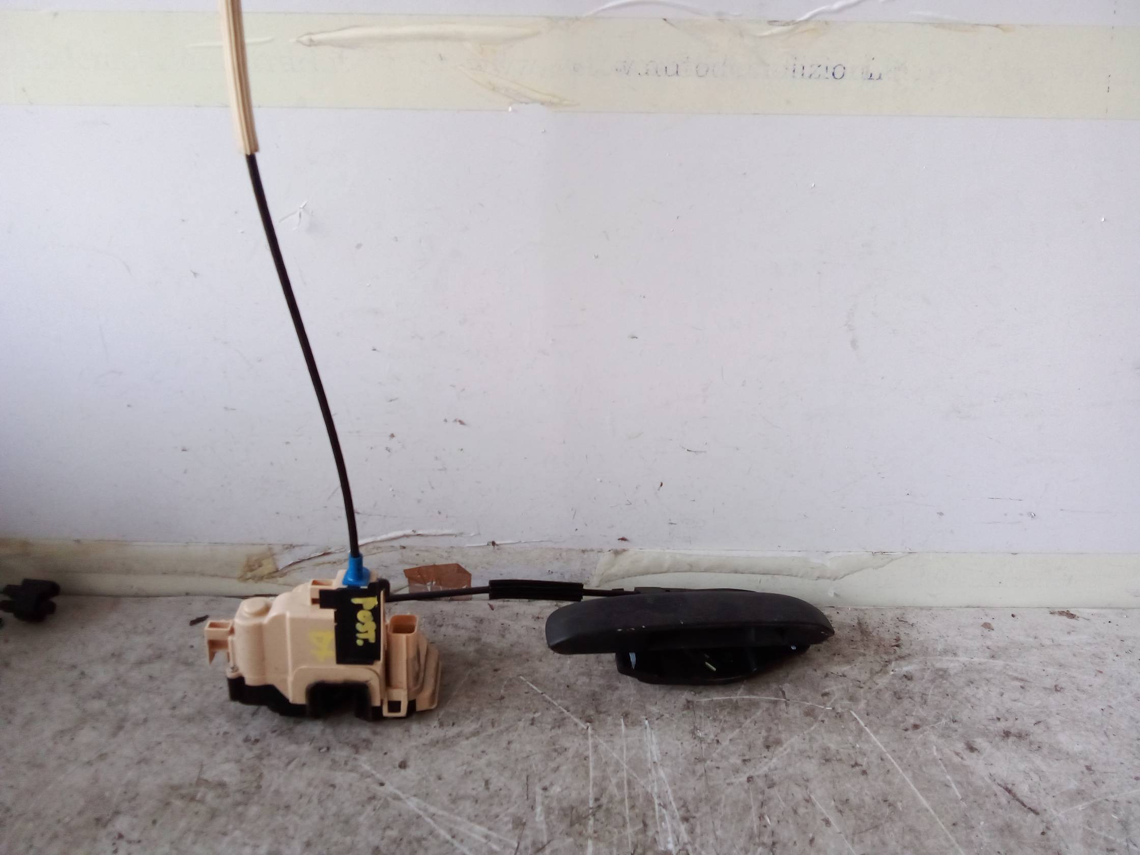 Serratura porta post. dx.