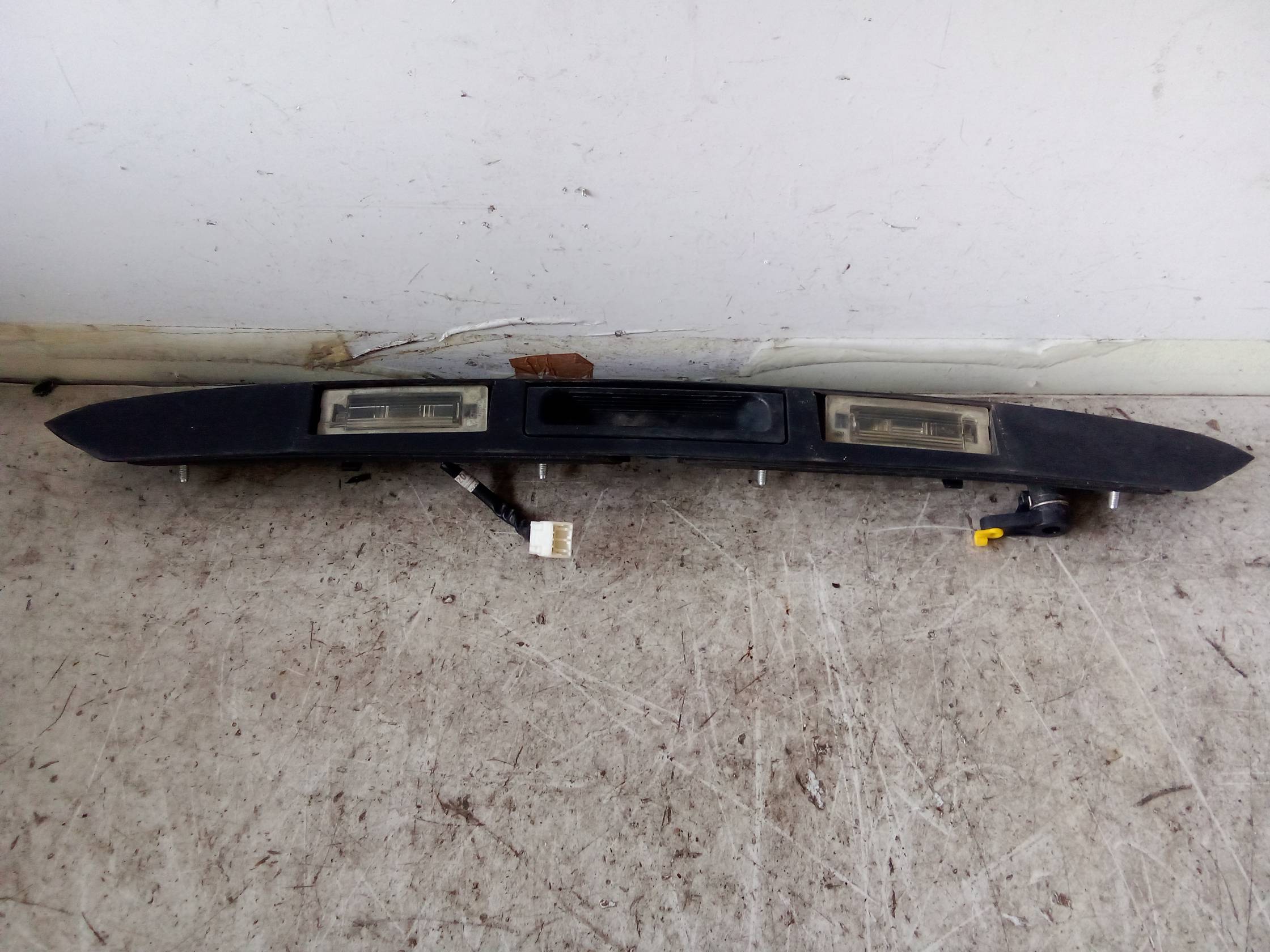 Maniglia portello post. Maniglia portello post.