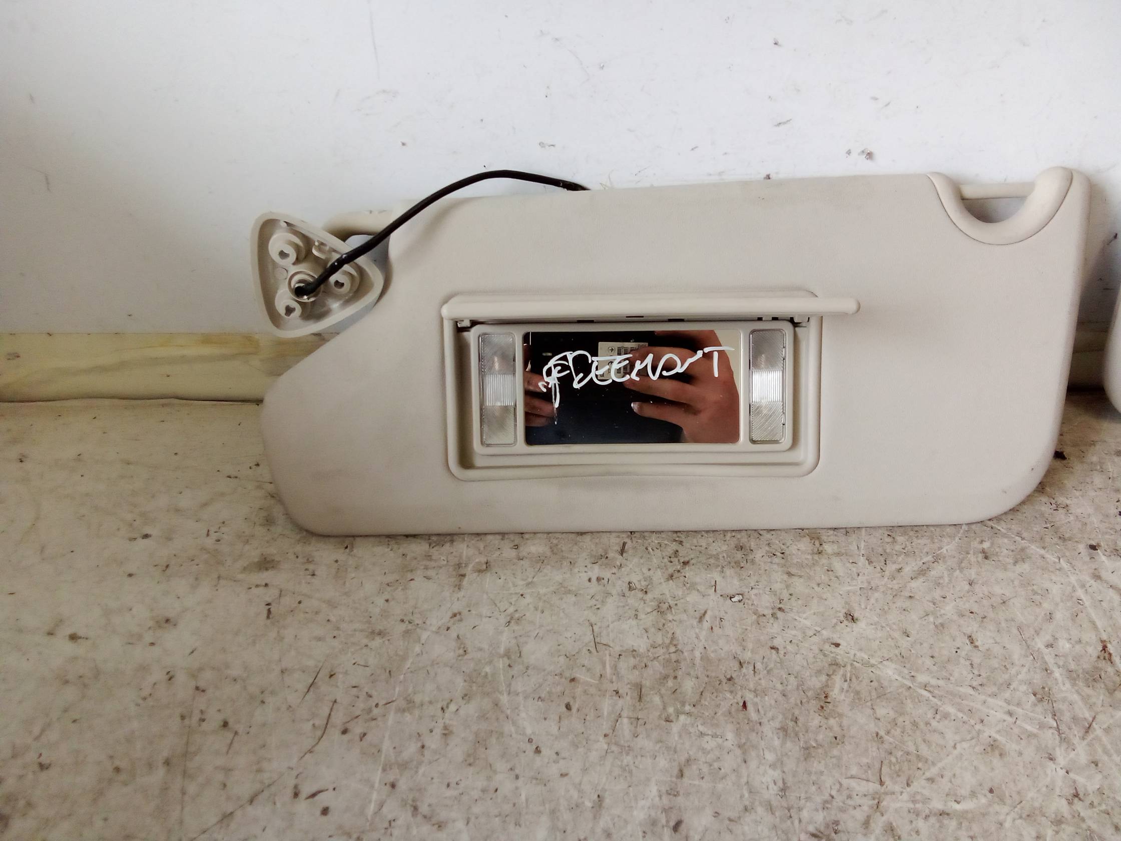 Aletta parasole parabrezza sx.