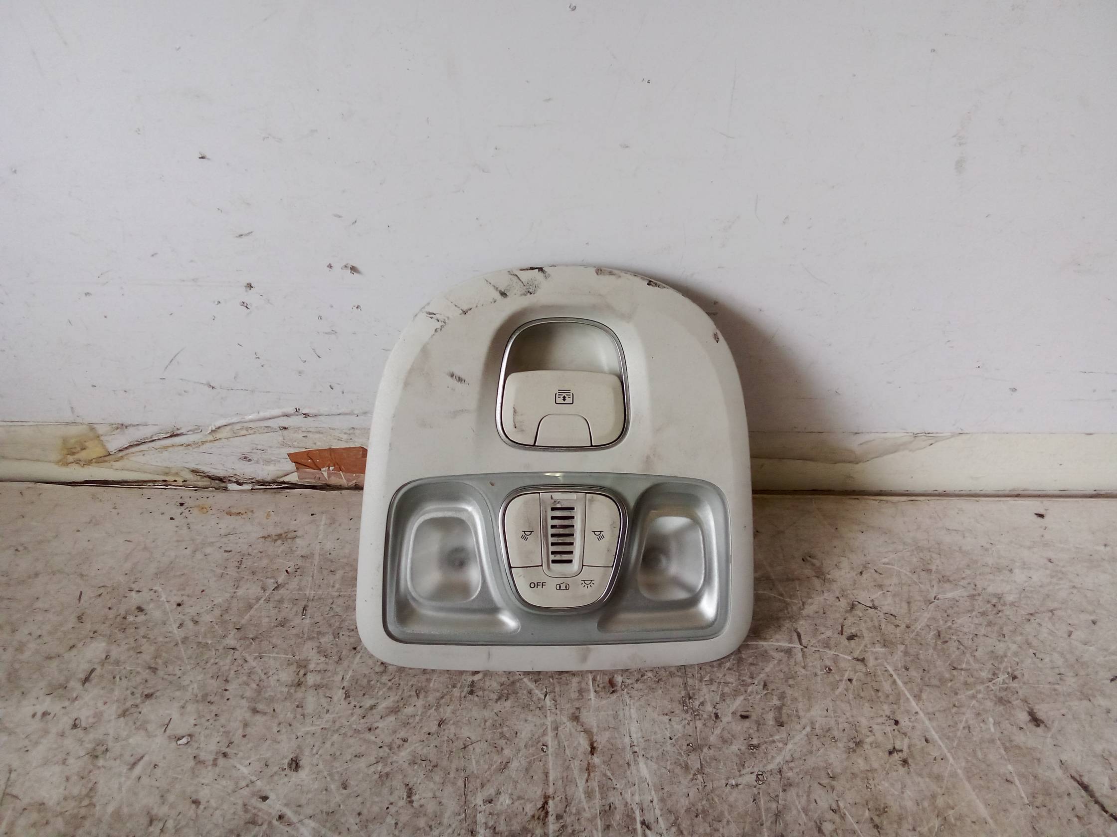 Luce cortesia ant. tetto