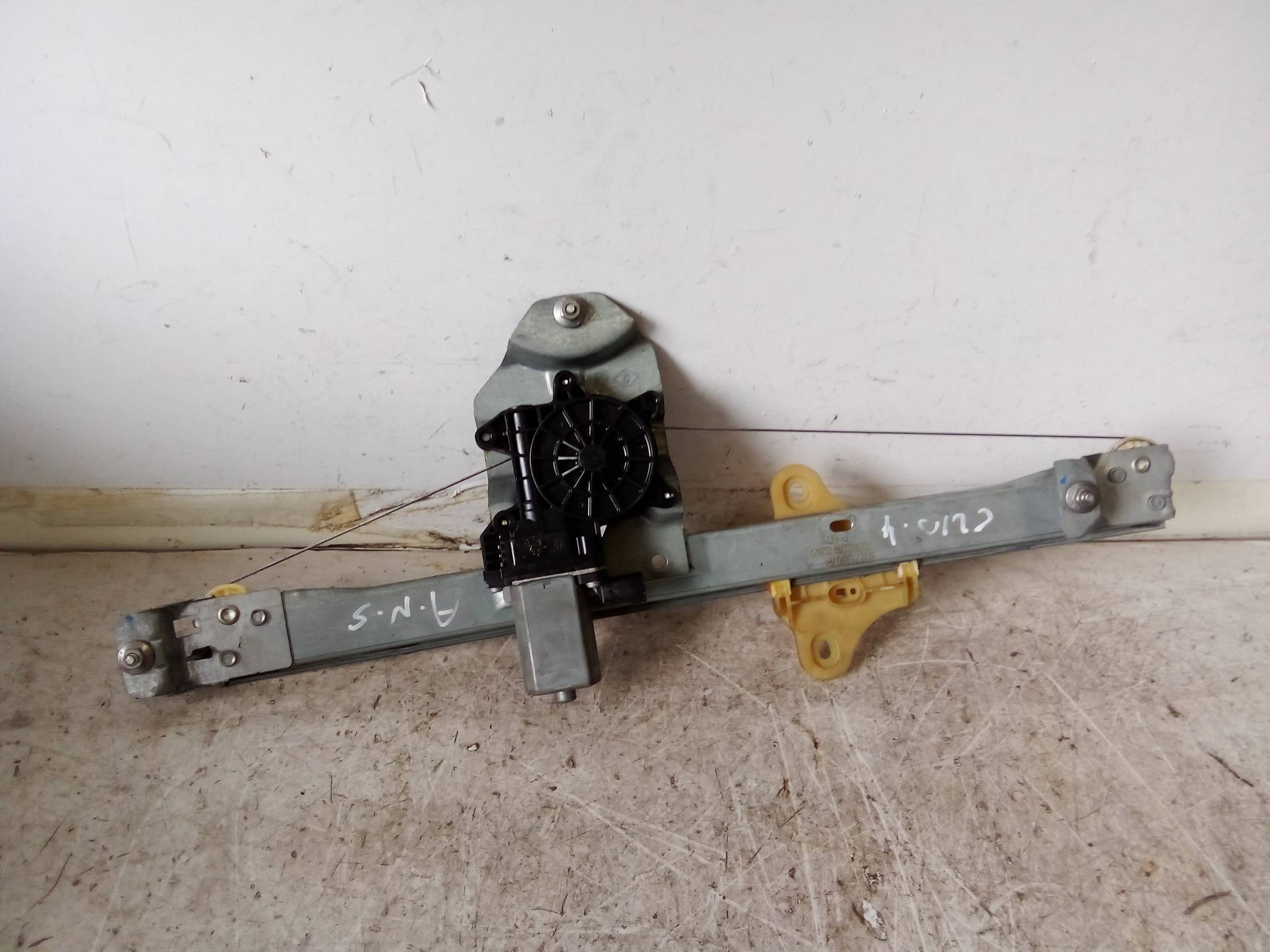 Alzacristallo elettr. porta ant. sx.