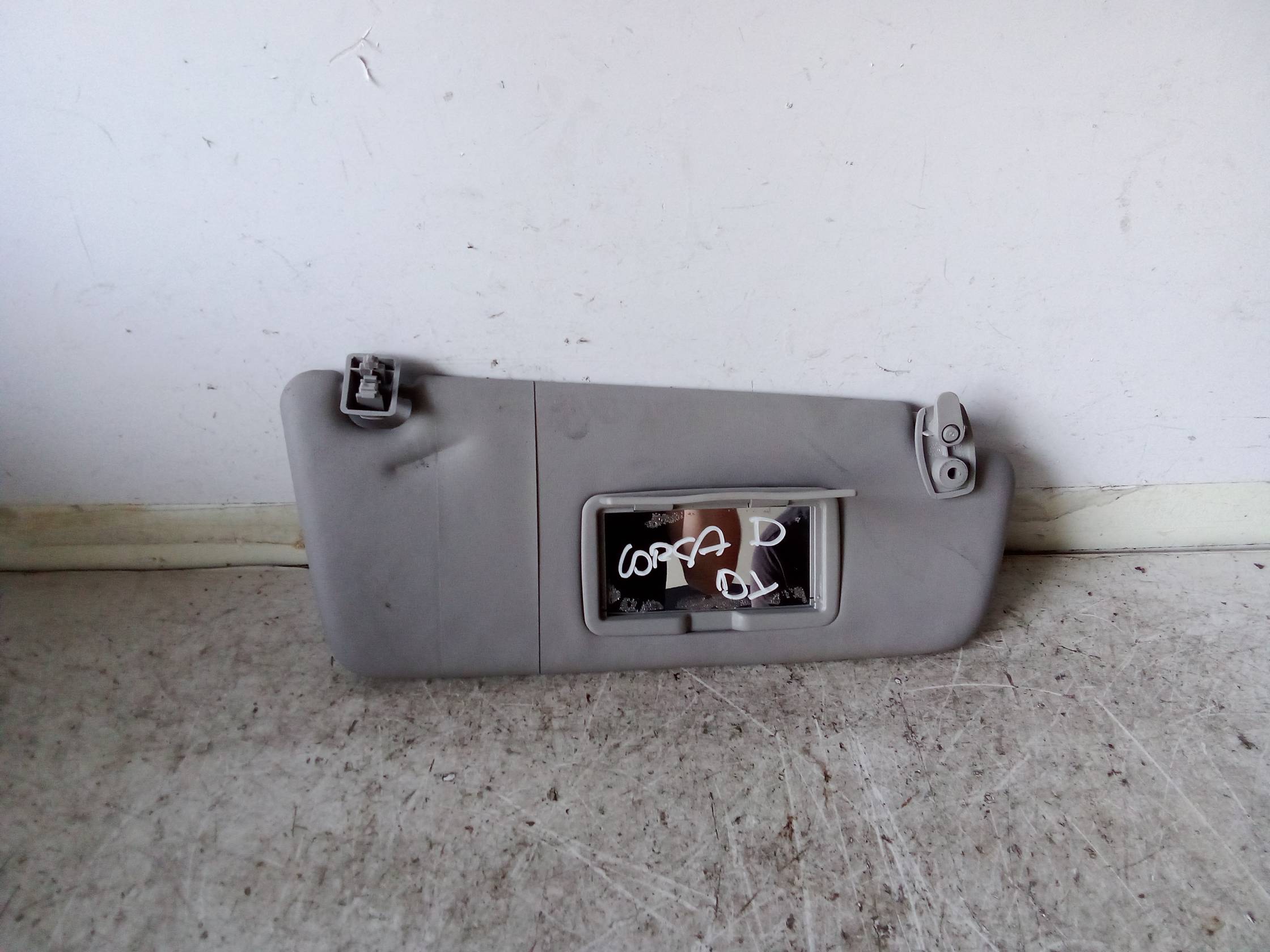 Aletta parasole parabrezza dx.