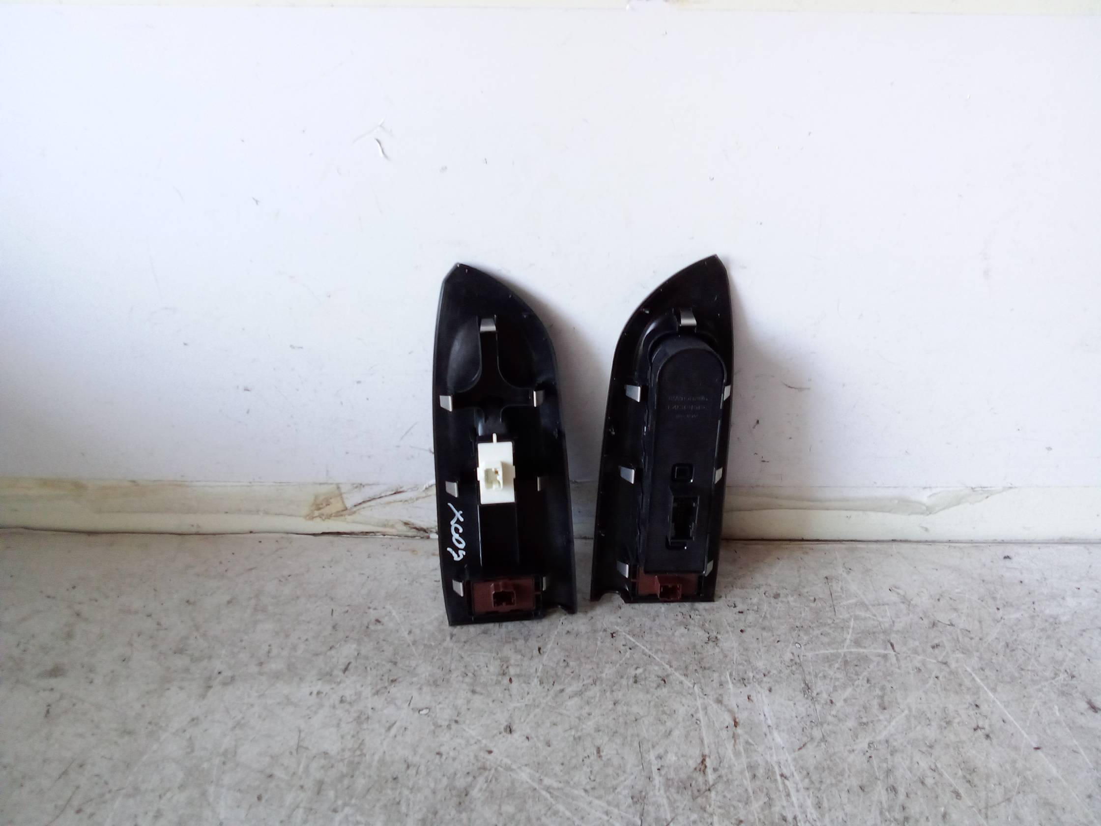 Interruttore alzacristalli porta ant.