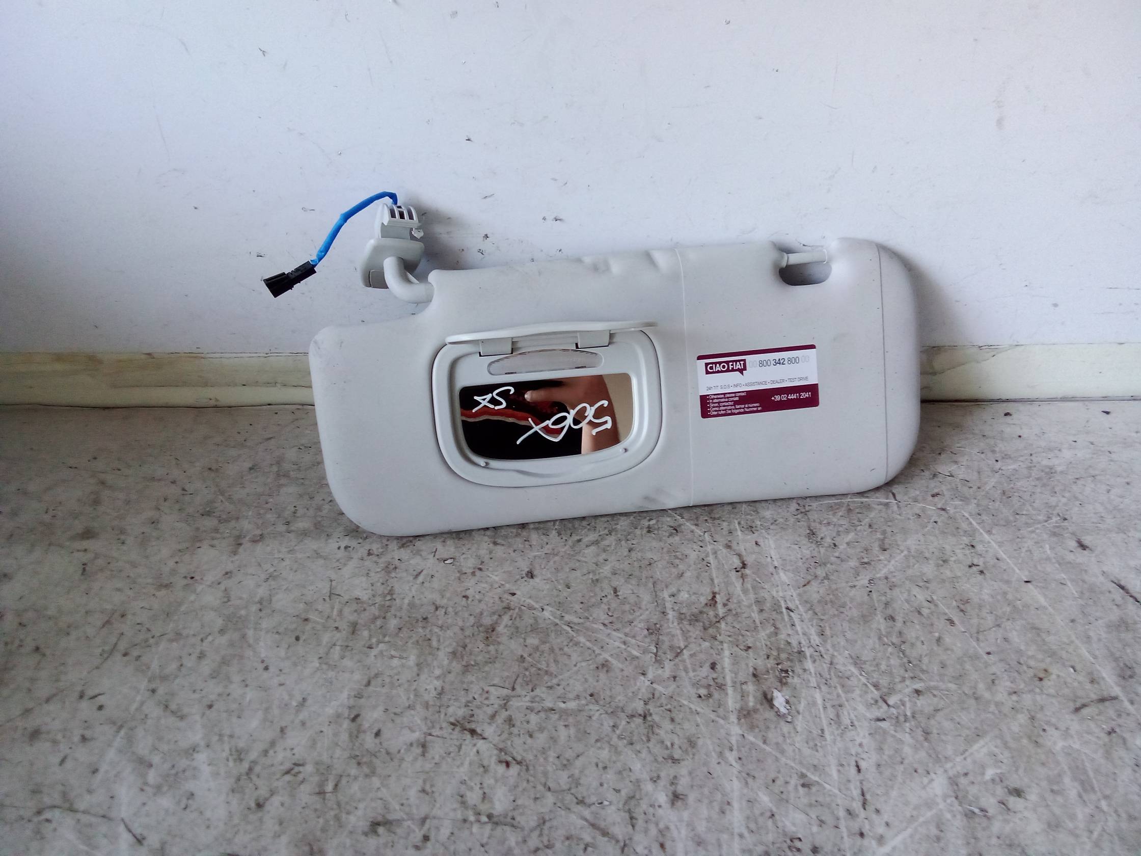 Aletta parasole parabrezza sx.