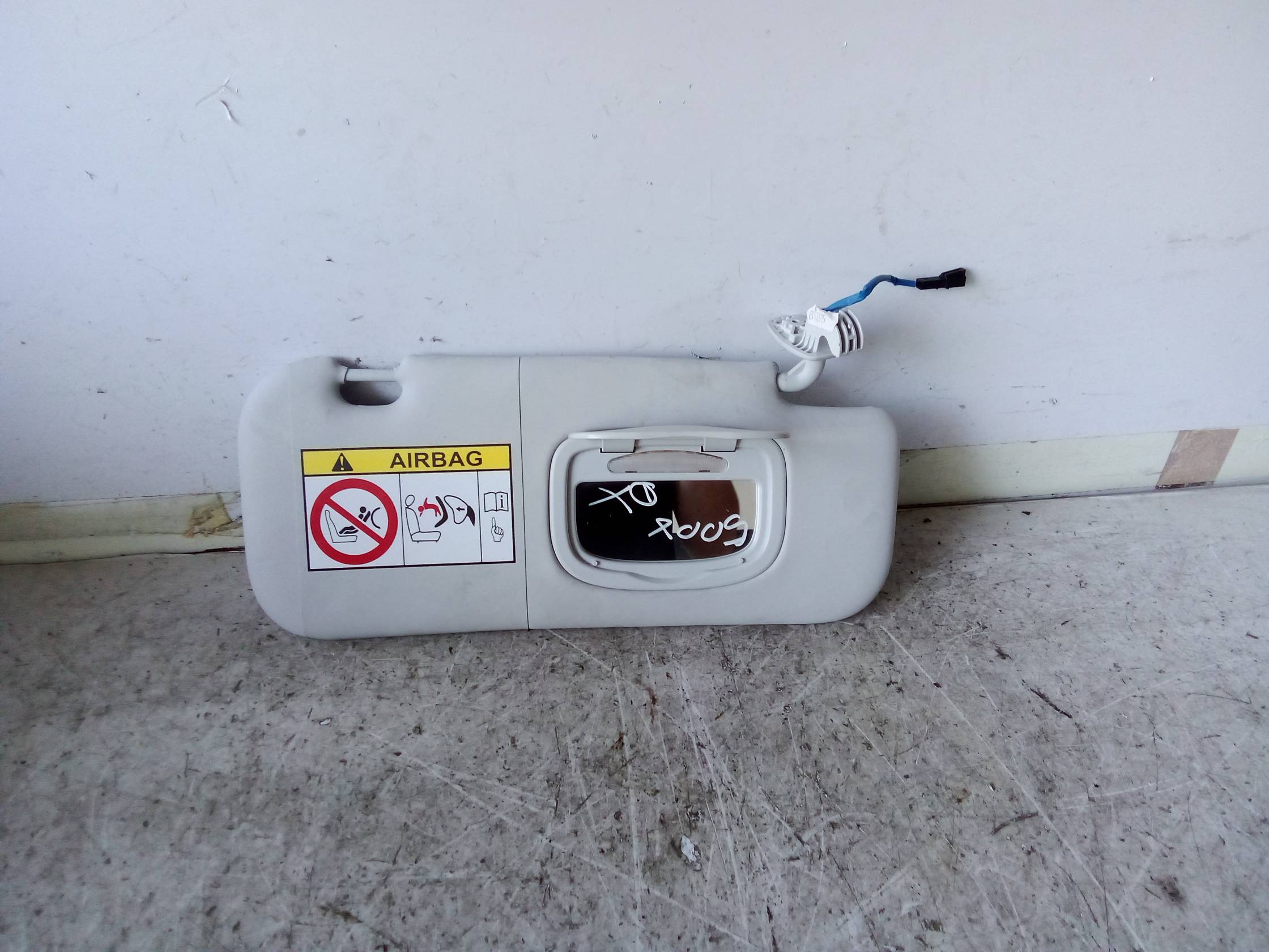 Aletta parasole parabrezza dx.