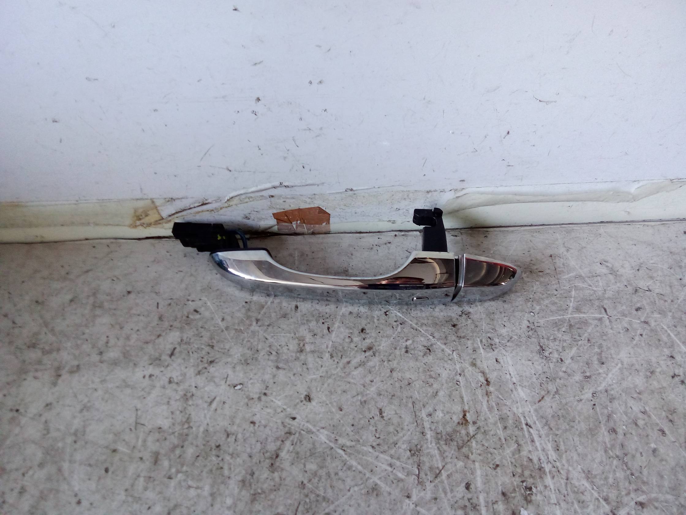 Maniglia porta ant. sx. Maniglia porta ant. sx.