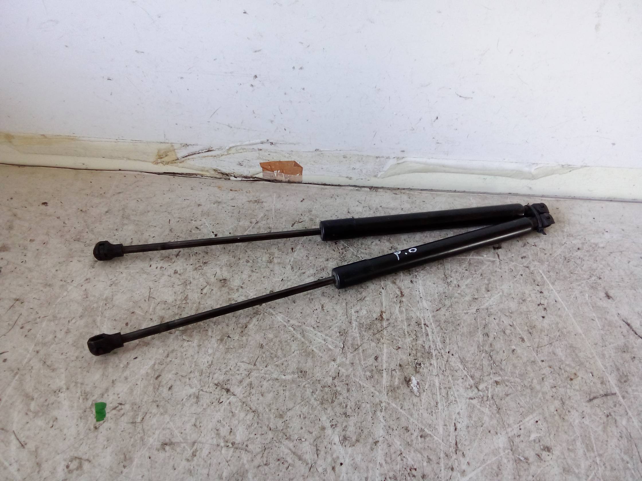 Asta ammortizzante portello post. sx.