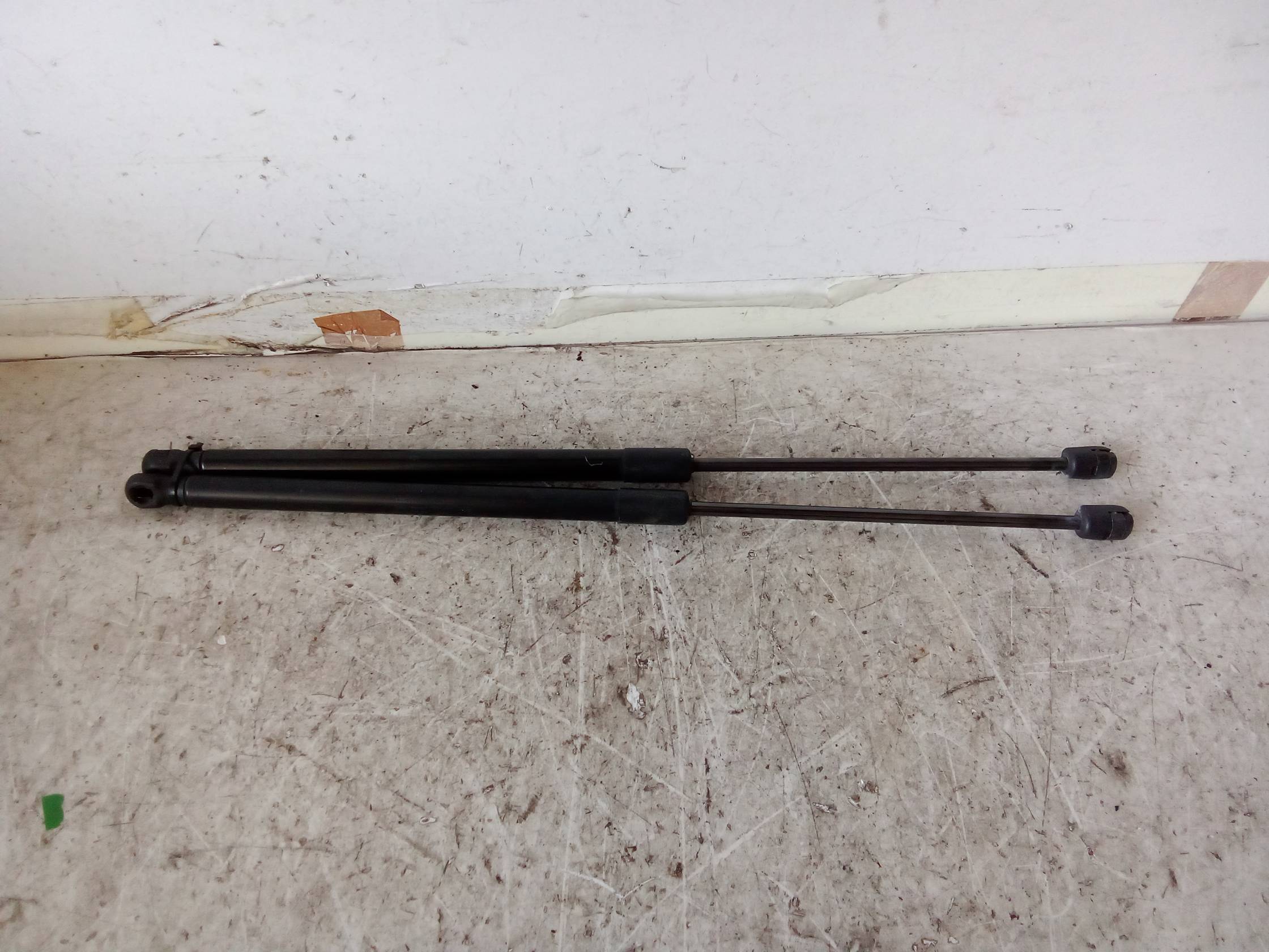 Asta ammortizzante portello post. dx.