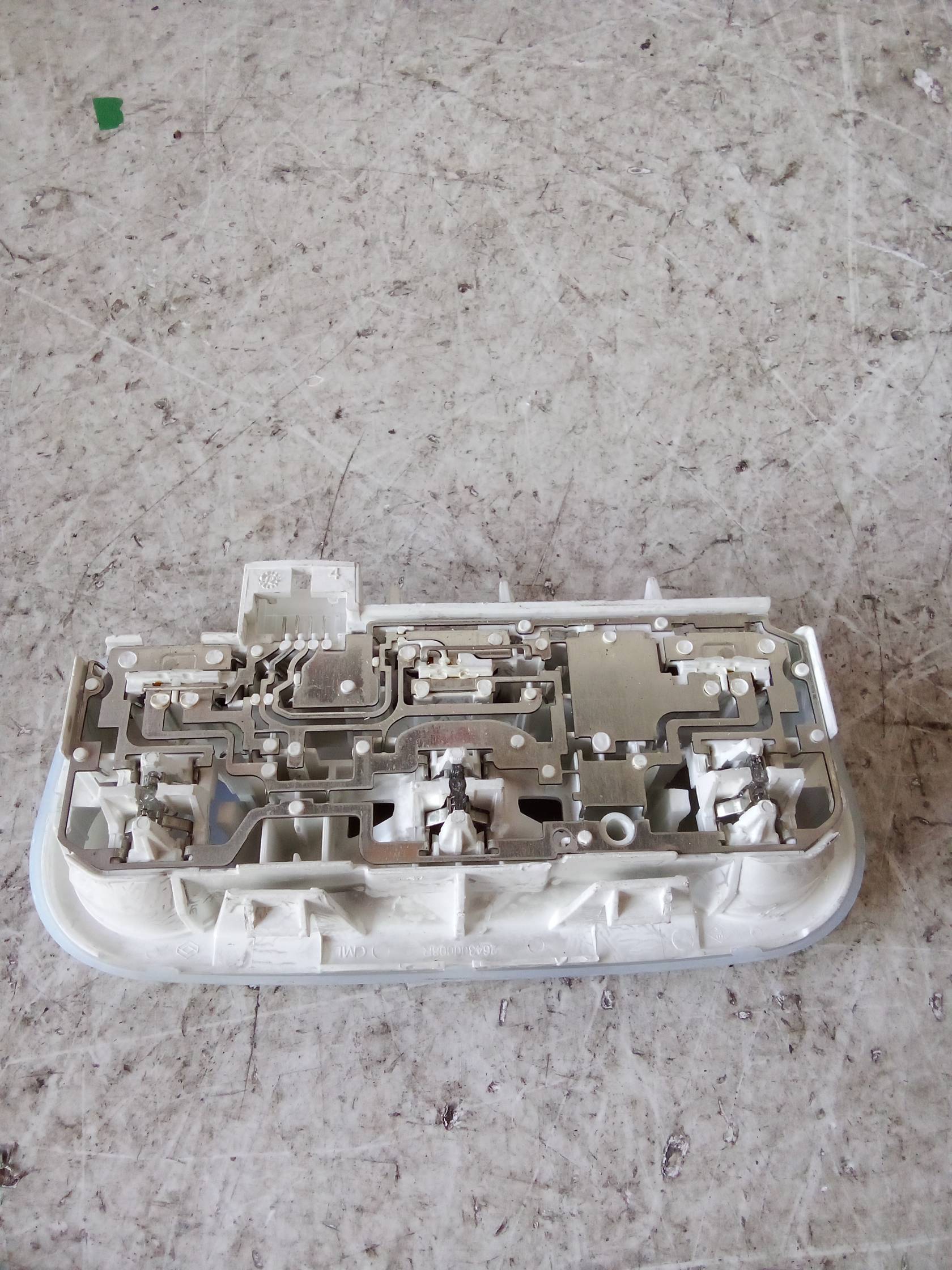 Luce cortesia ant. tetto