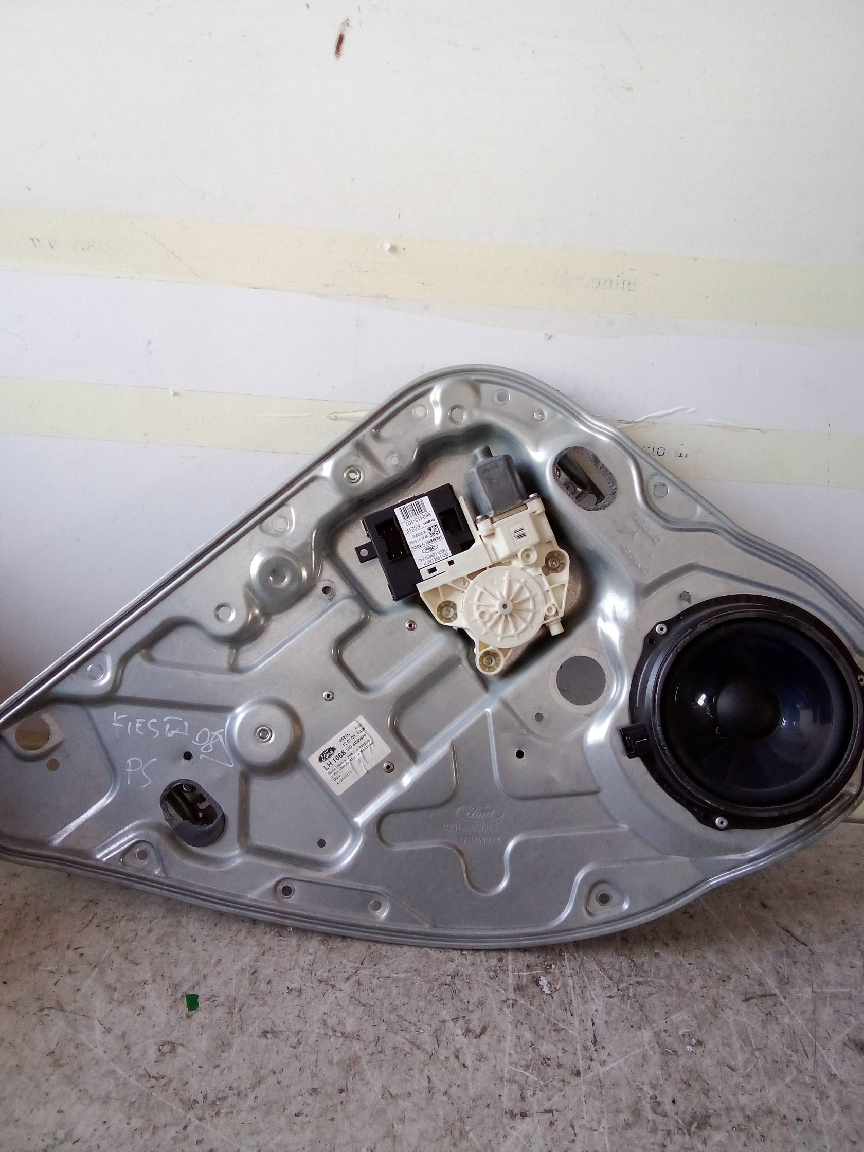 Alzacristallo elettr. porta post. sx.