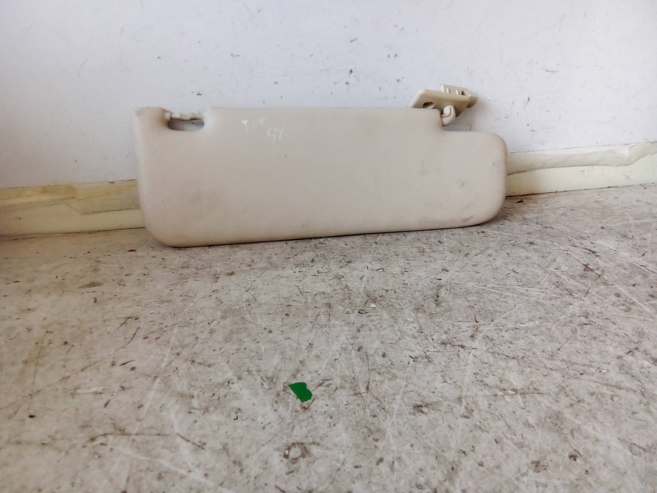 Aletta parasole parabrezza sx.