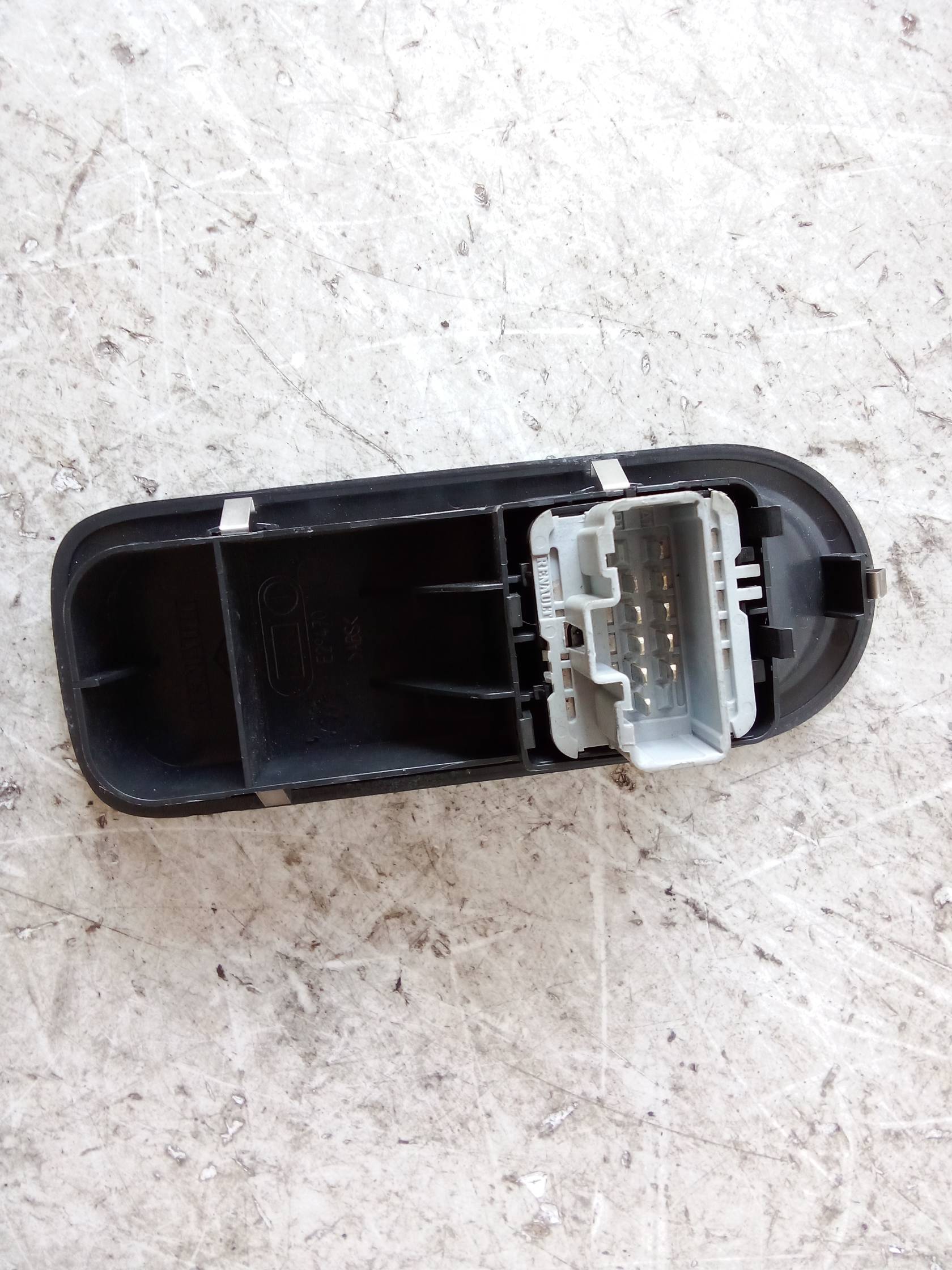 Interruttore alzacristalli porta ant. sx.